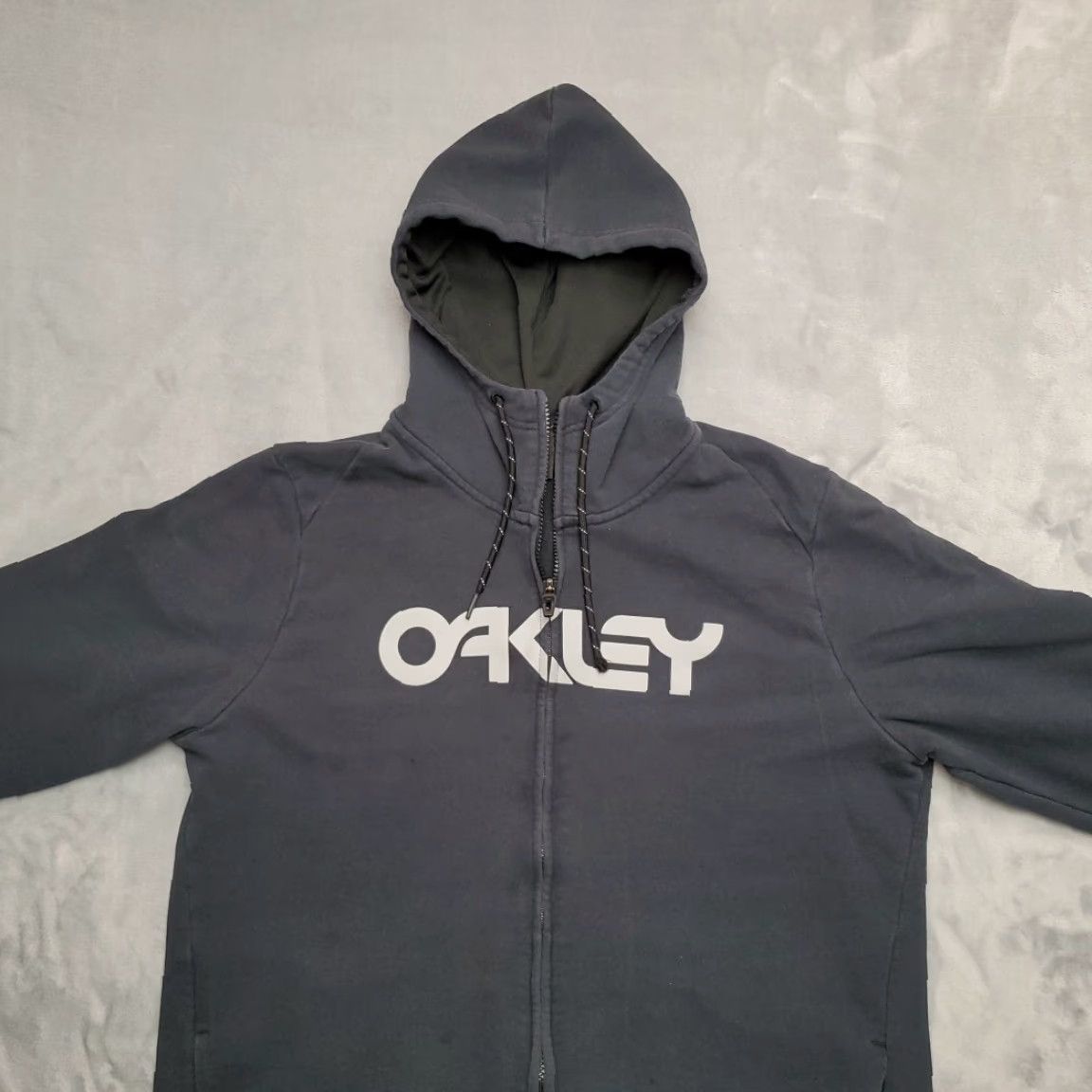 Oakley VINTAGE Oakley Hoodie Mens XL Black Spellout Logo Hooded Full Zip Sweatshirt Size US XL / EU 56 / 4 - 6 Thumbnail
