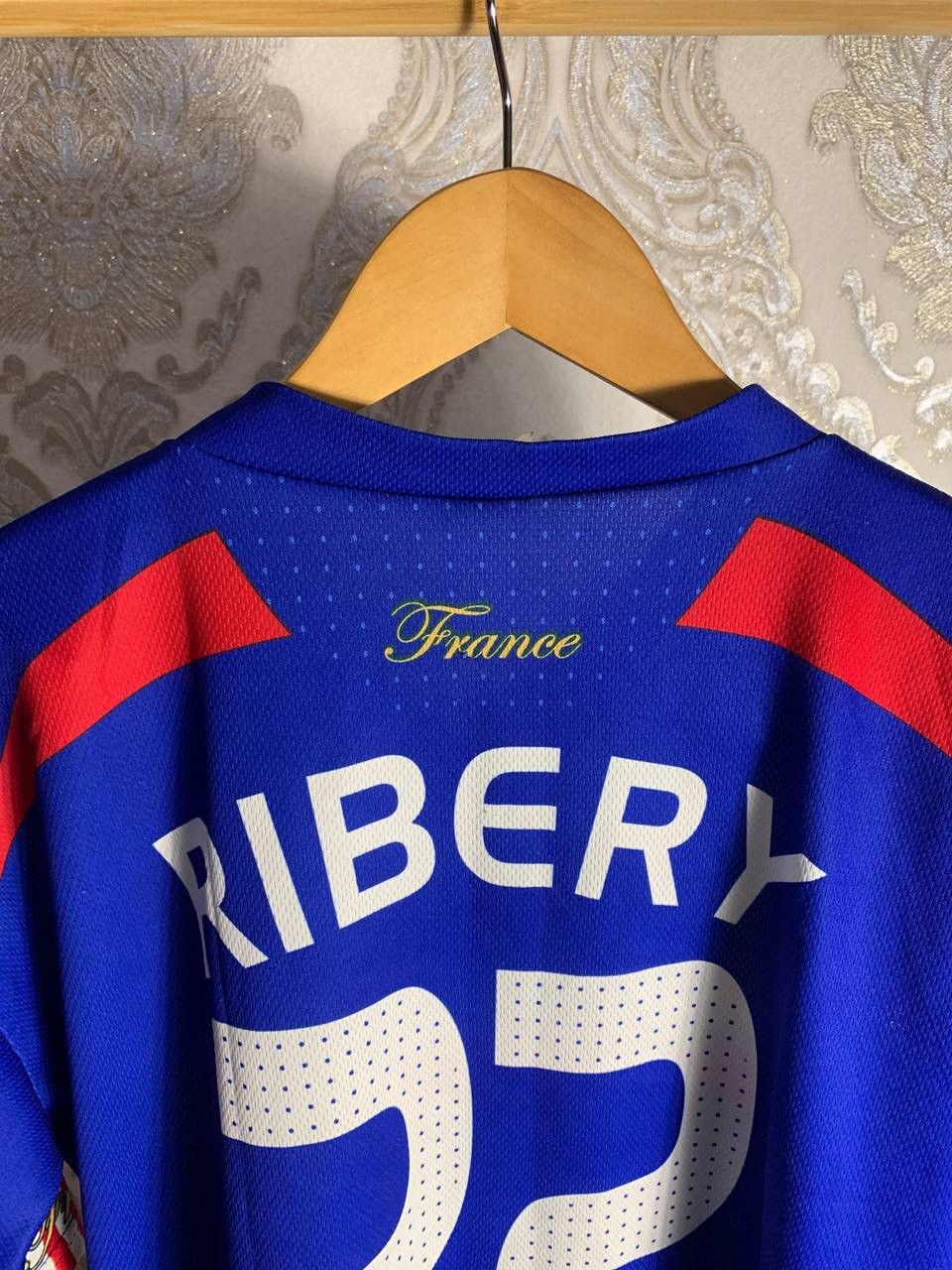 Vintage VERY RARE FRANCE RIBERY 22 FRANCE RETRO SOCCER JERSEY 90s Size US XL / EU 56 / 4 - 8 Thumbnail