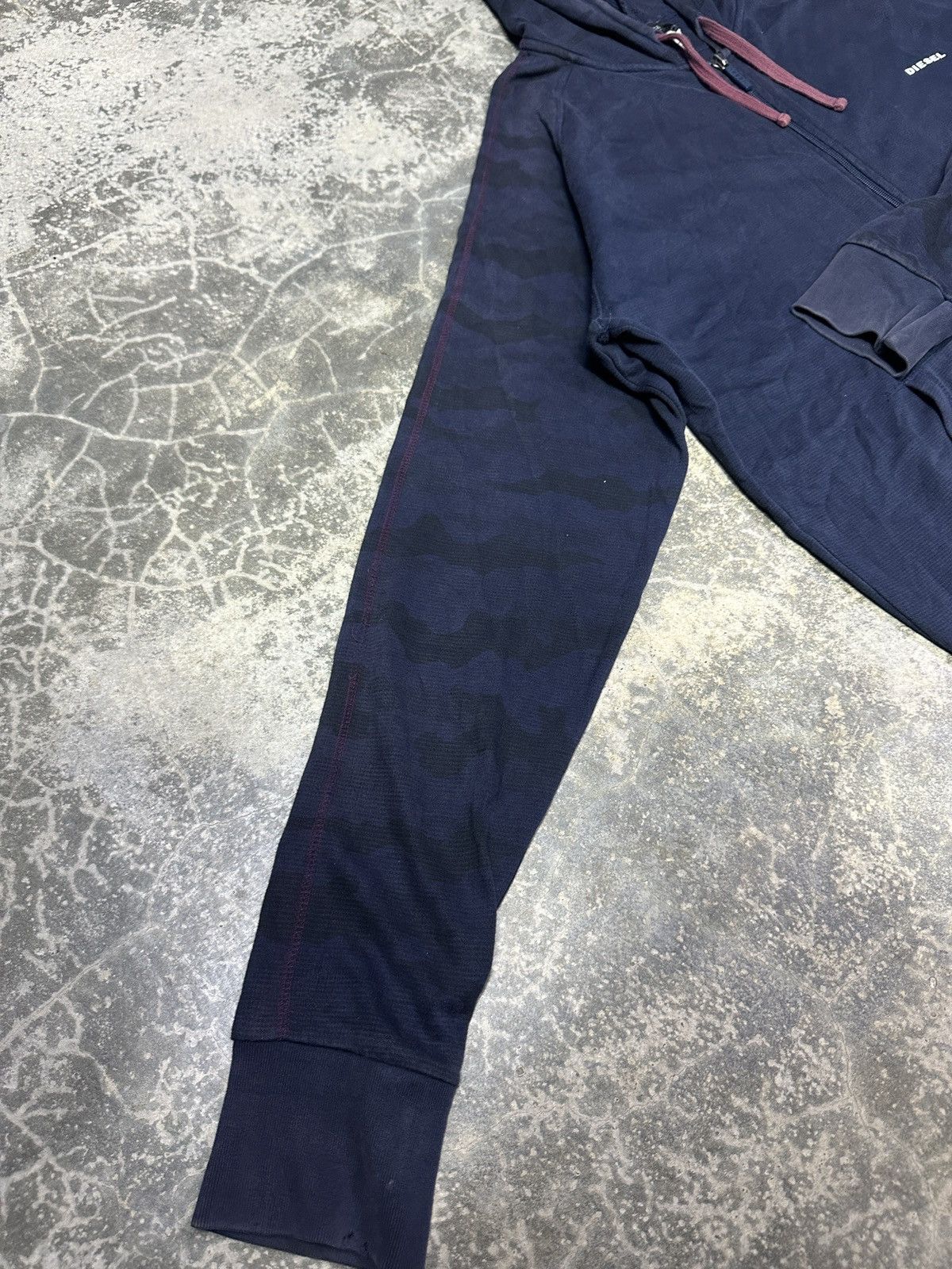 Diesel × Japanese Brand × Vintage Sun Faded 🔥 Vintage Y2K Diesel Hoodie Rare Size US XXL / EU 58 / 5 - 8 Thumbnail