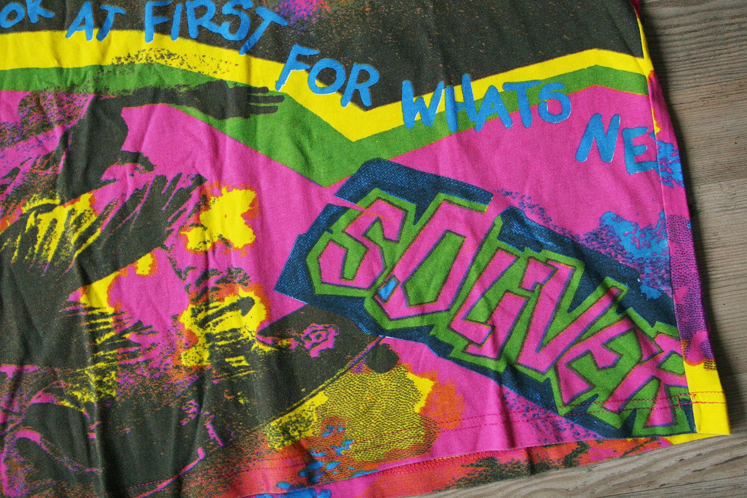 Rap Tees Vintage 90s AOP all over print T Shirt Graffitti Boxy Fit Size US L / EU 52-54 / 3 - 3 Thumbnail