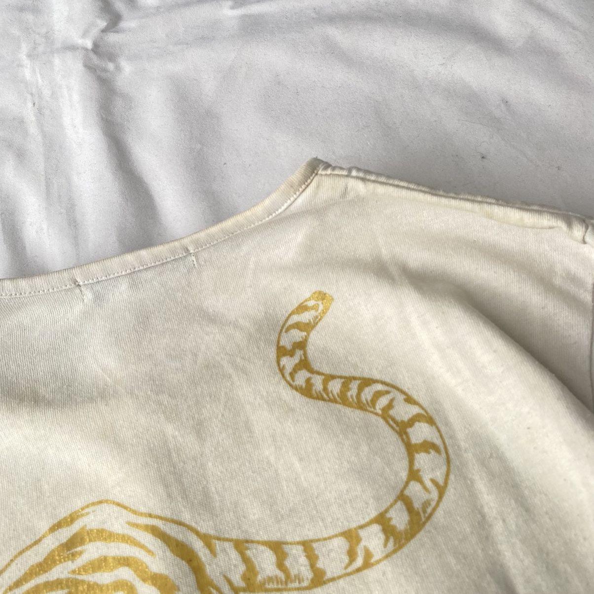 If Six Was Nine × Japanese Brand × Le Grande Bleu (L.G.B.) Japanese Style White Golden Panthera Tigris Long Sleeve Tees Size US L / EU 52-54 / 3 - 11 Thumbnail
