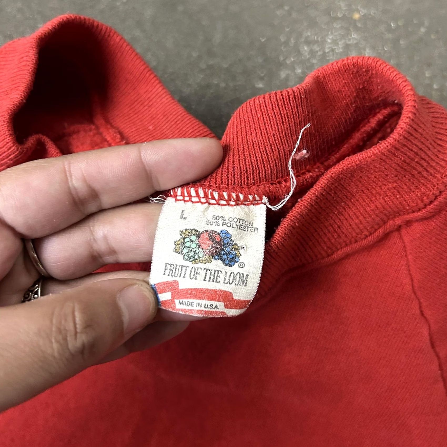 Fruit Of The Loom VINTAGE Fruit of the Loom Sweatshirt Mens Large Red Raglan Crewneck Made USA 90s Size US L / EU 52-54 / 3 - 3 Thumbnail