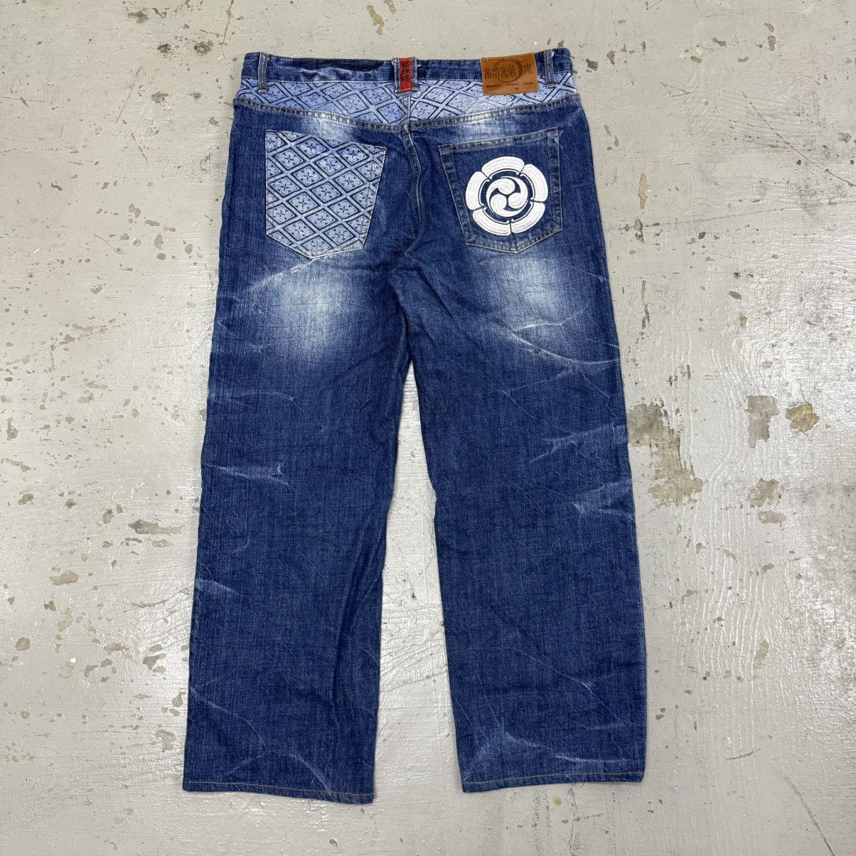 Karakuri Tamashii Karakuri Tamashi Embroidered Japanese Motif Jeans Size US 38 / EU 54 - 1 Thumbnail