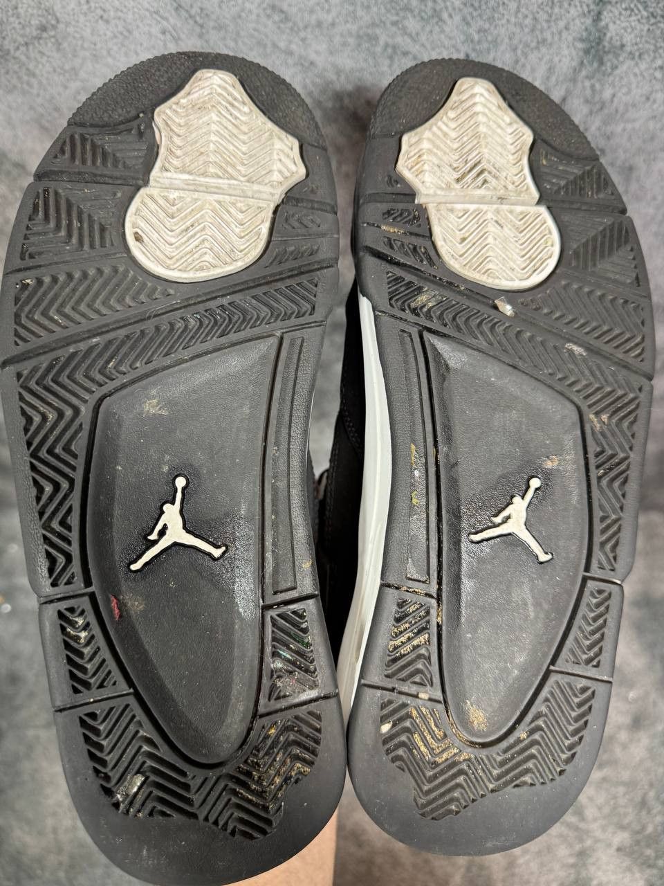 Jordan Brand Size 6.5Y | Jordan 4 White Thunder No Box | Pre-Owned Size US 6.5 / EU 39-40 - 6 Thumbnail