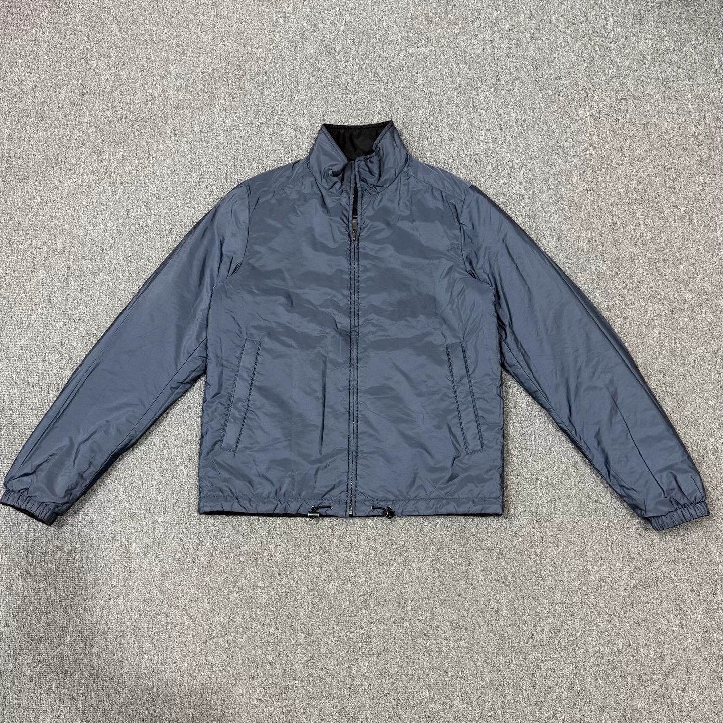 Prada Prada two-tone black blue nylon hem logo jacket 46 Size US S / EU 44-46 / 1 - 2 Thumbnail