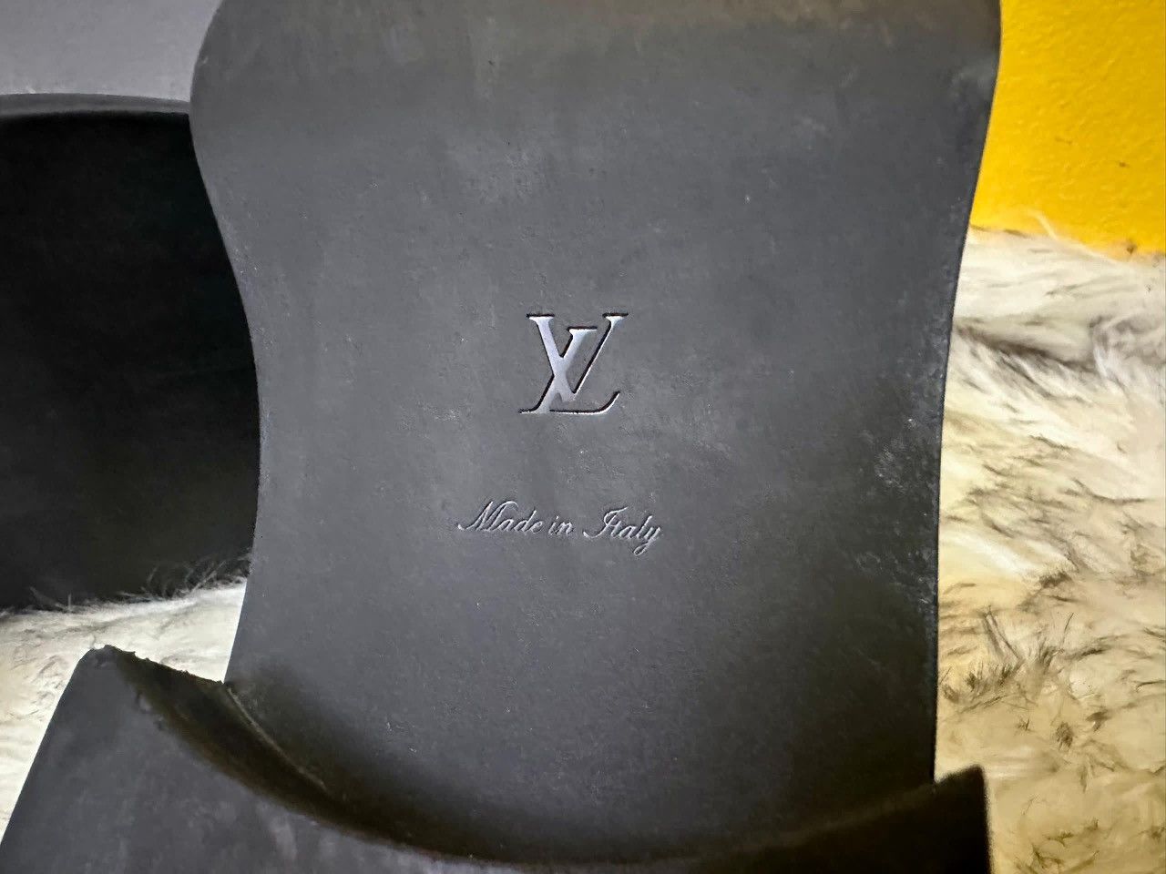 Louis Vuitton Authentic Louis Vuitton Oversized Chain Academy Flat Loafers Size US 6.5 / IT 36.5 - 8 Thumbnail