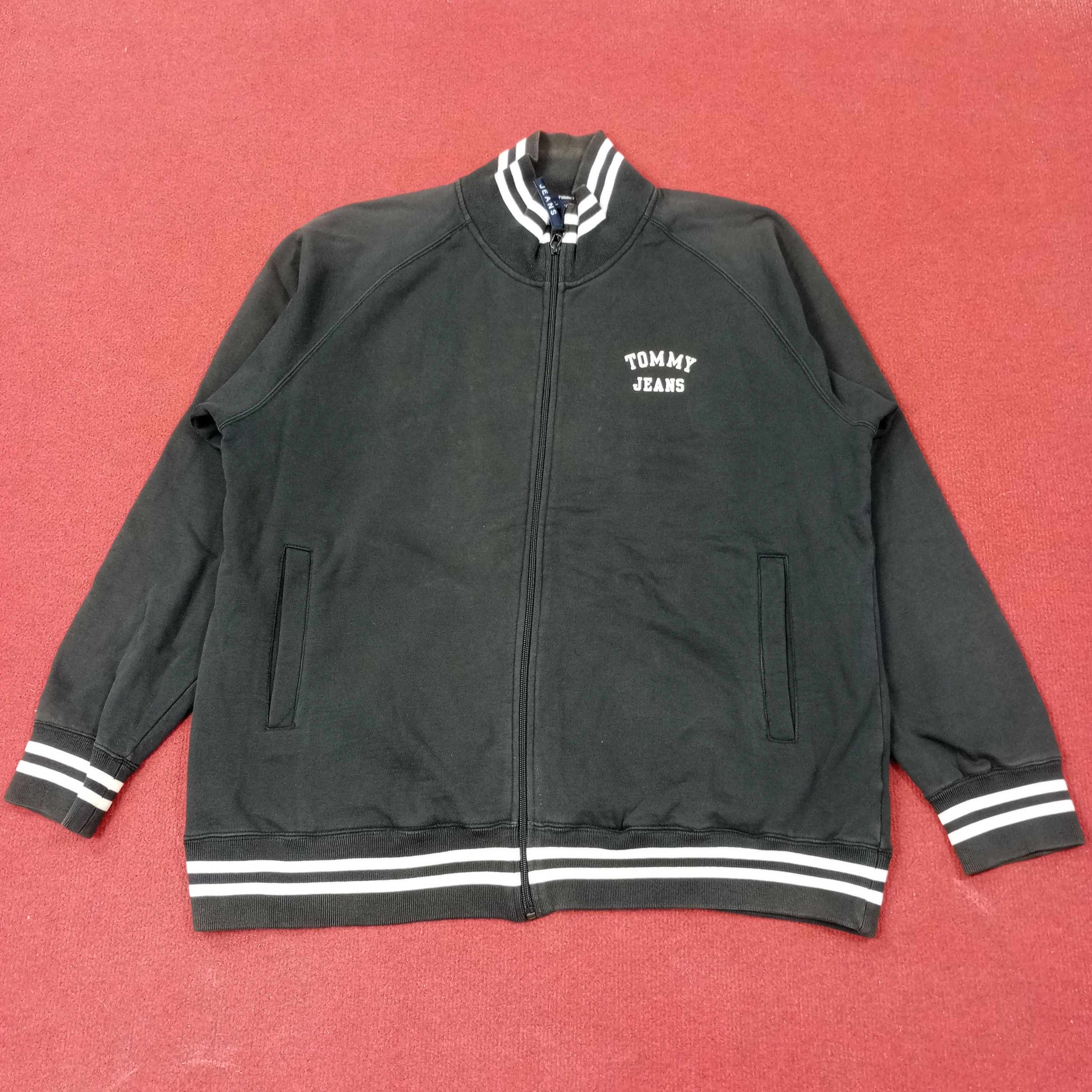 Tommy Hilfiger Tommy Hilfiger Spellout Design Sweater Jacket c255n11 Size US XL / EU 56 / 4 - 3 Thumbnail