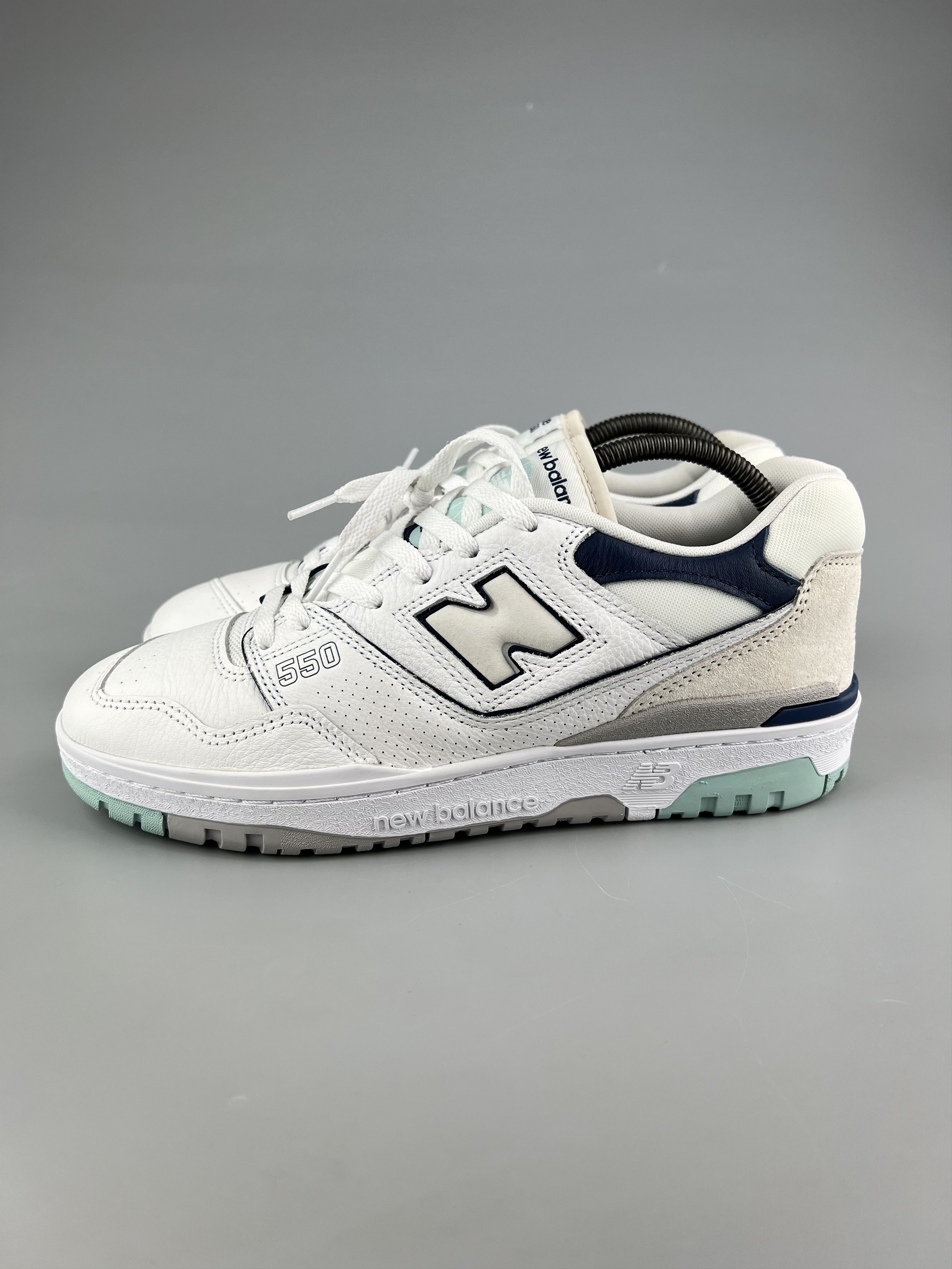 New Balance New Balance 550 Men's Leather Sneakers US9.5 Size US 9.5 / EU 42-43 - 2 Thumbnail