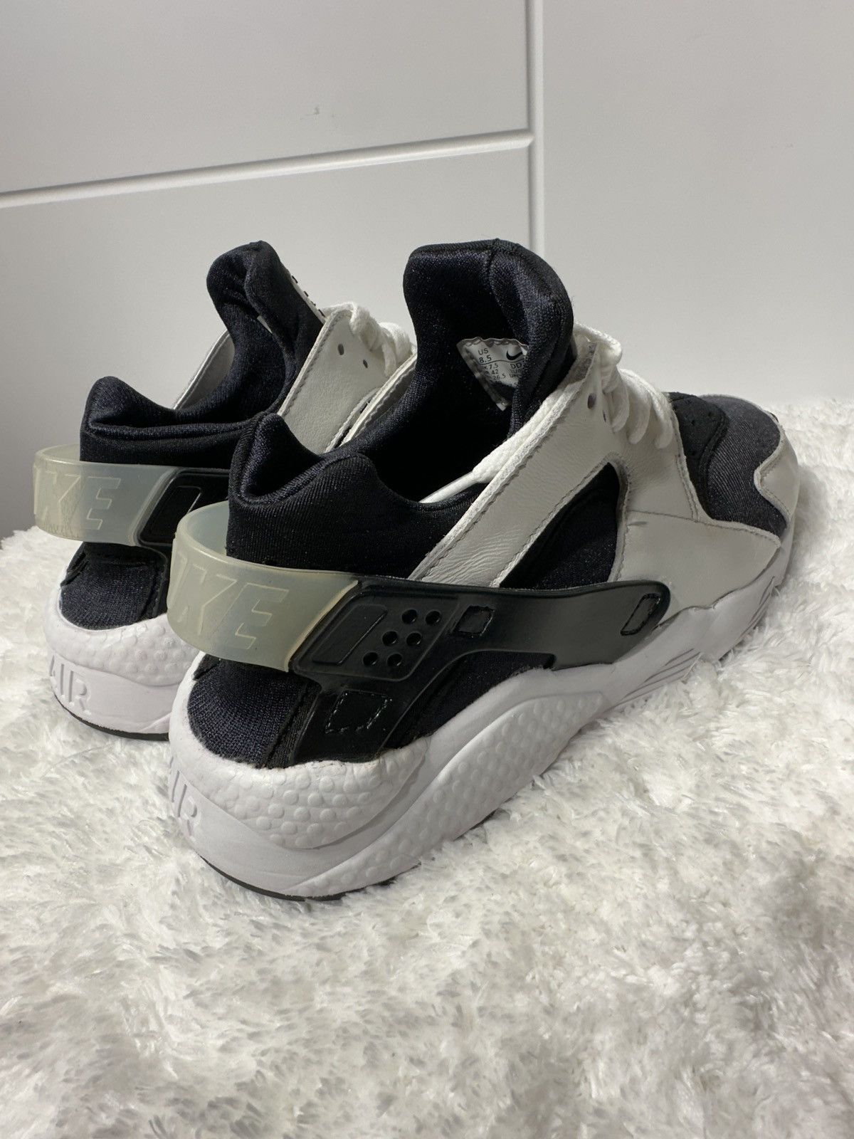 Nike Nike Air Huarache OG Orca Shoes Size US 8.5 / EU 41-42 - 6 Thumbnail