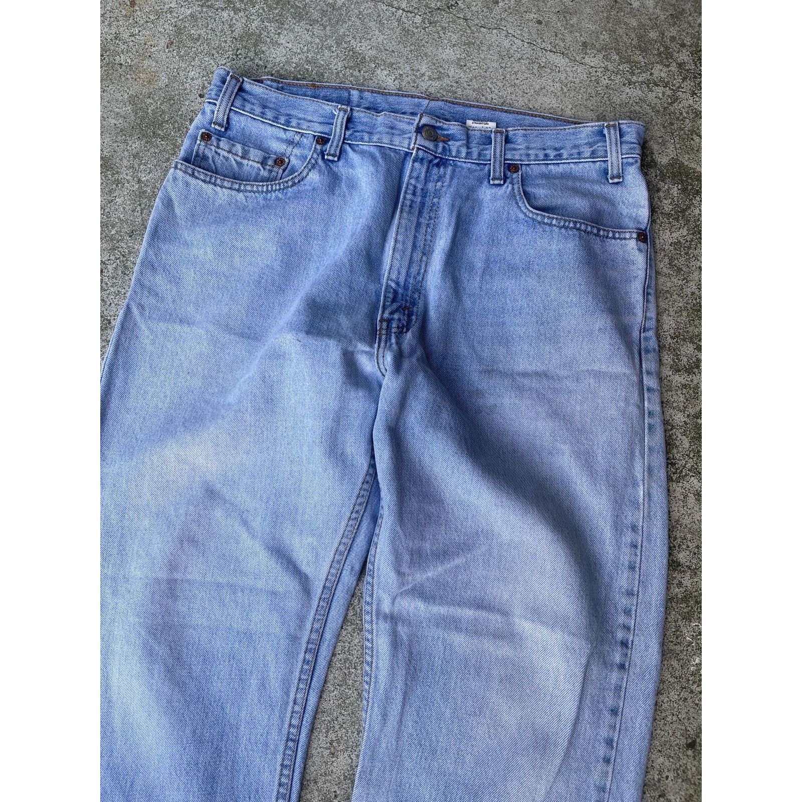 Levi's 90s Levi's Light Wash Thrashed Faded Distressed Jeans Size US 36 / EU 52 - 9 Thumbnail