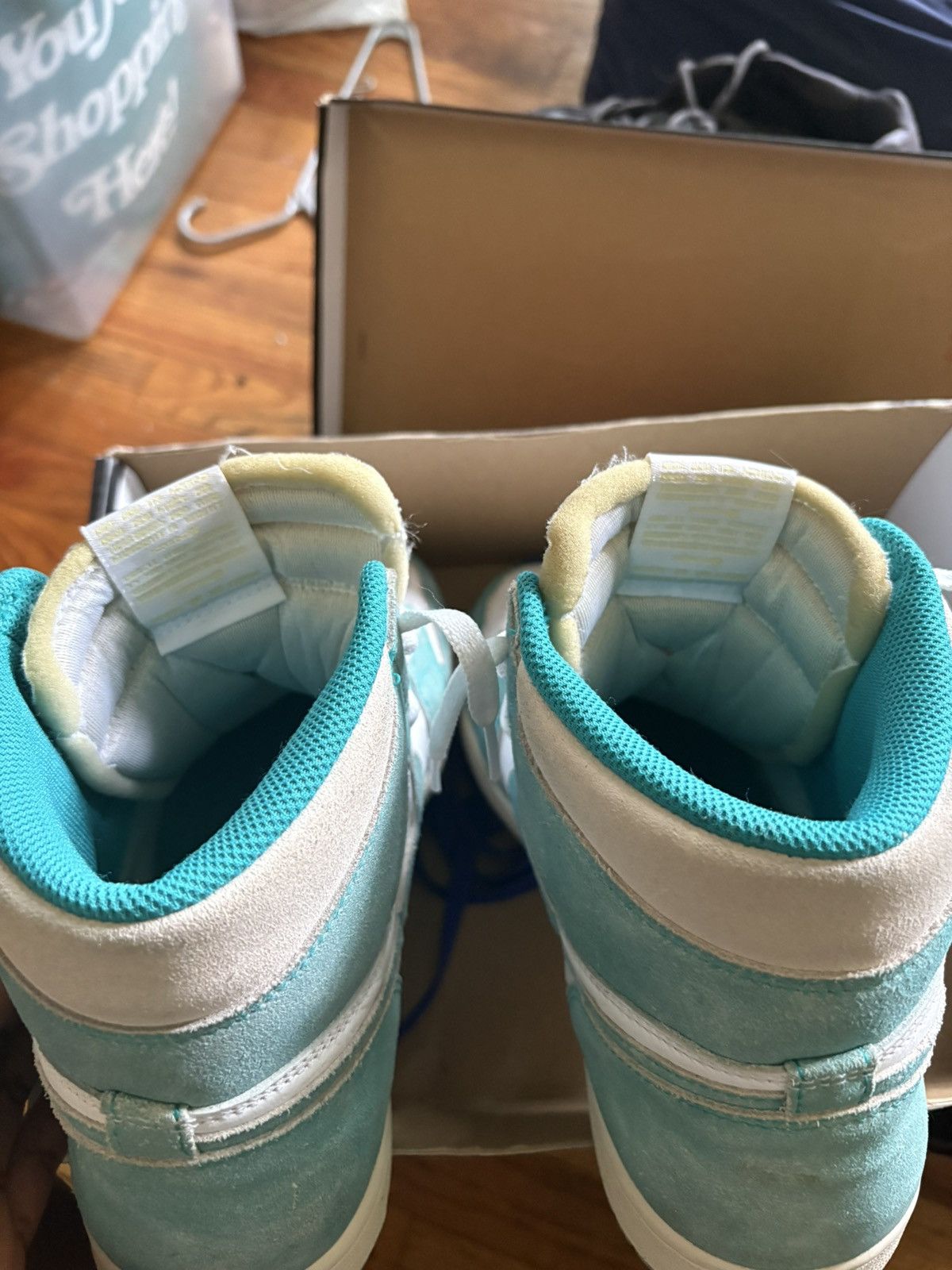 Jordan Brand Air Jordan Retro 1 Turbo Green Size US 11 / EU 44 - 9 Thumbnail