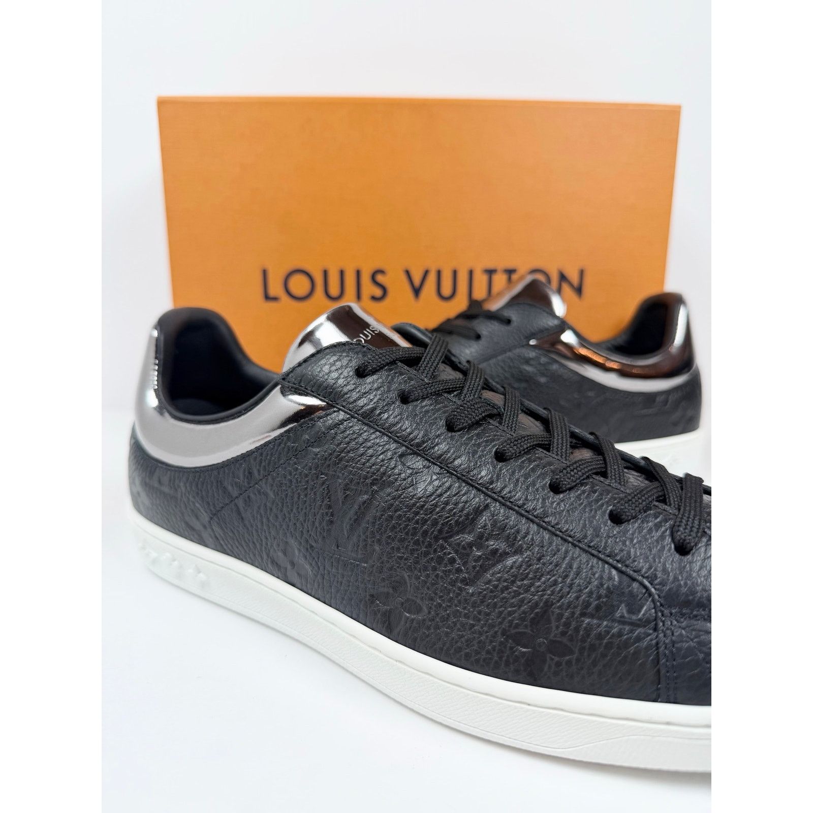 Louis Vuitton Size 8LV/9US - Louis Vuitton Luxembourg Black NEW Size US 9 / IT 39 - 3 Thumbnail