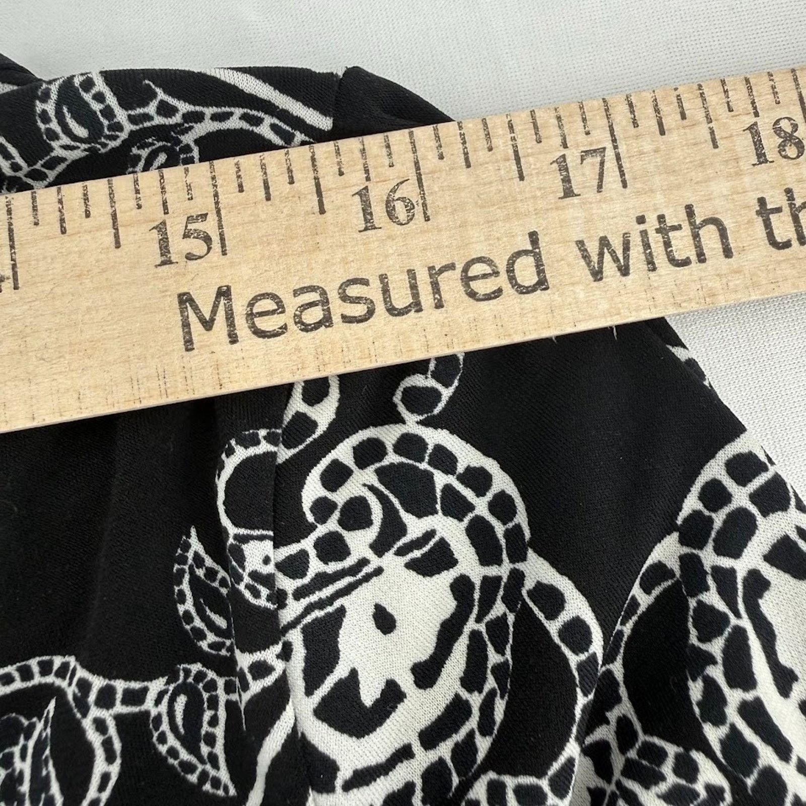 White House Black Market WHBM Sheath Dress Small Black Red Print 3/4 Sleeve Stretch Size S / US 4 / IT 40 - 6 Thumbnail