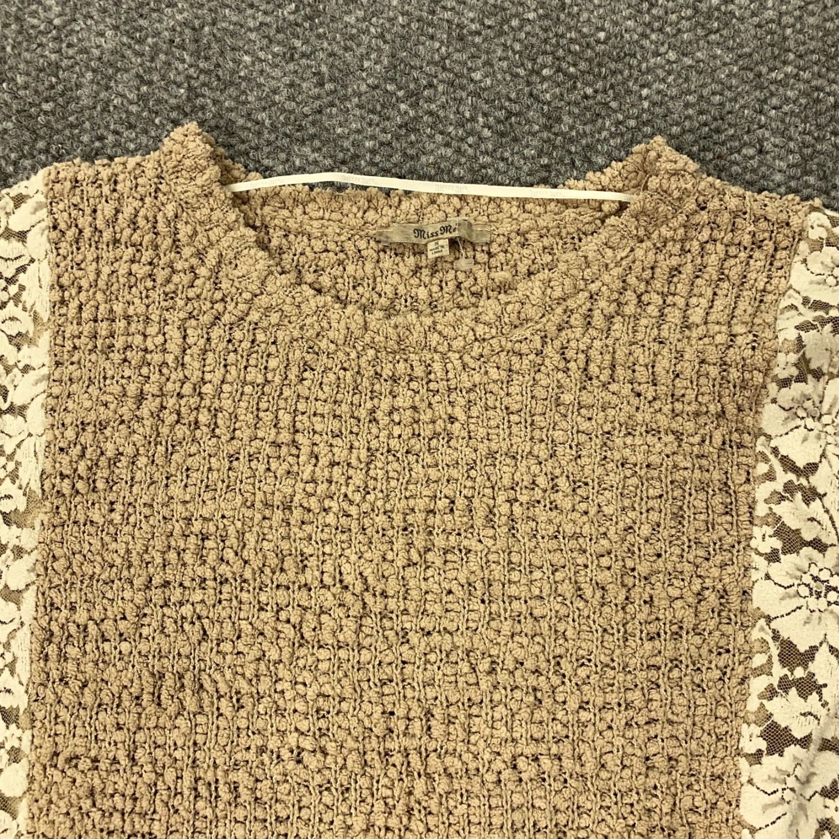 Miss Me Miss Me Sweater Small Beige Long Sleeve Stretch Lace Crew Neck Knit Pullover Womens Size S / US 4 / IT 40 - 2 Thumbnail