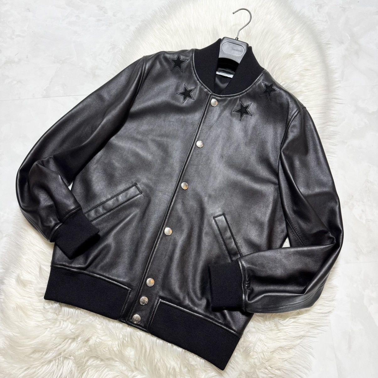 Givenchy Givenchy round star leather bomber jacket 50 Black Size US M / EU 48-50 / 2 - 4 Thumbnail