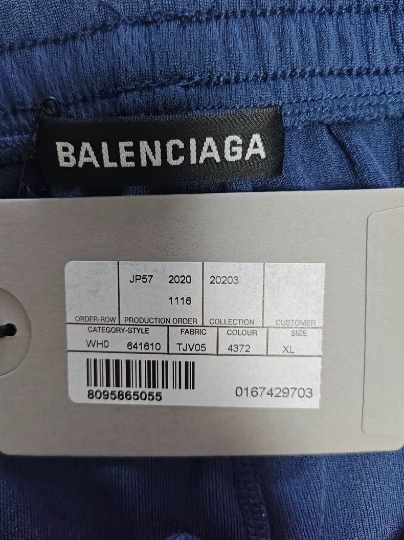 Balenciaga Balenciaga size xl Breathable sportyb shorts in iron tower Size US 30 / EU 46 - 6 Thumbnail