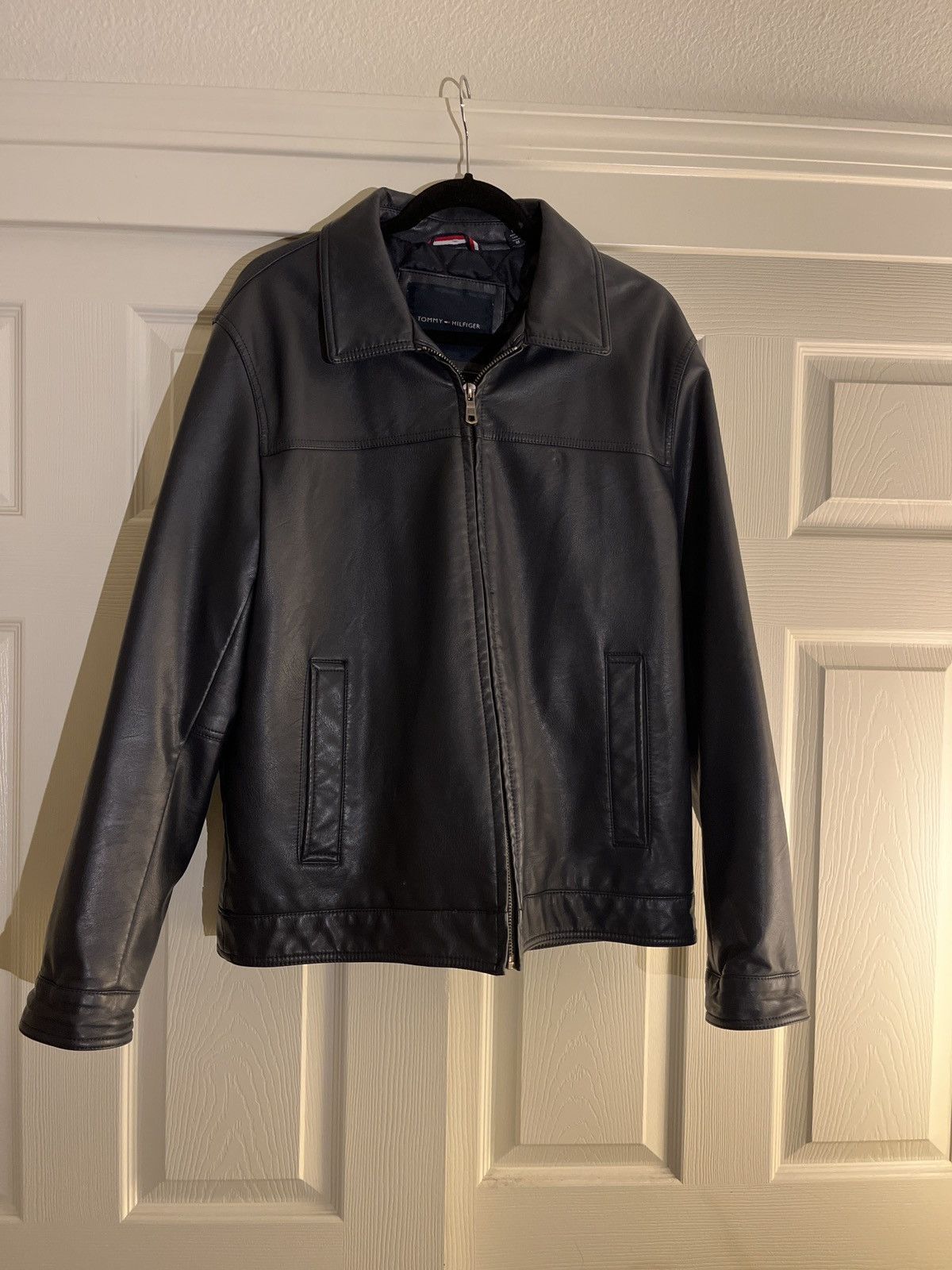 Tommy Hilfiger × Vintage Navy Blue Leather Jacket Tommy Hilfiger Size US M / EU 48-50 / 2 - 2 Thumbnail