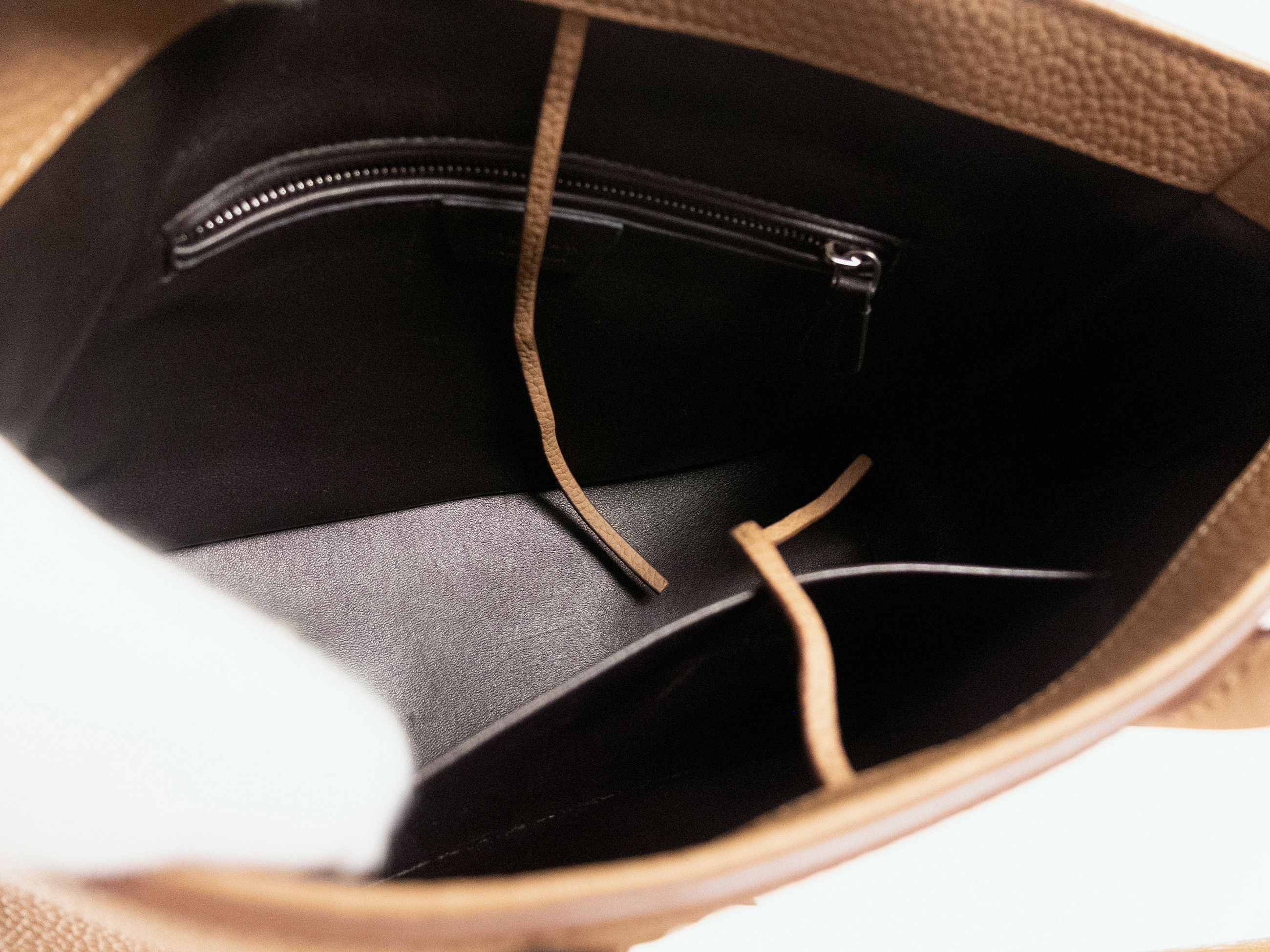 The Row THE ROW Small Day Luxe sandpit brown leather bag handbag q Size ONE SIZE - 9 Thumbnail