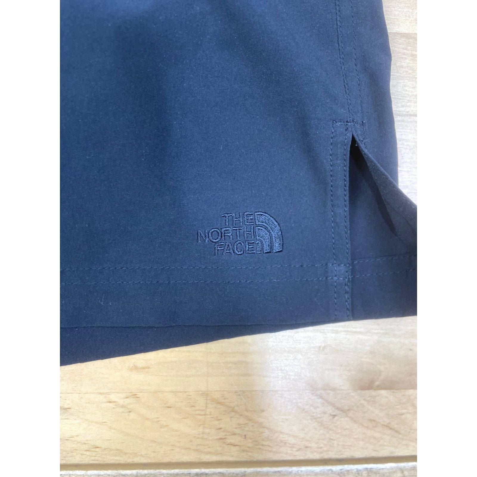 The North Face VINTAGE The North Face Skirt Skort Womens 10 Black Outdoor Hiking Camping 9153 Womens Size 32" / US 10 / IT 46 - 2 Thumbnail