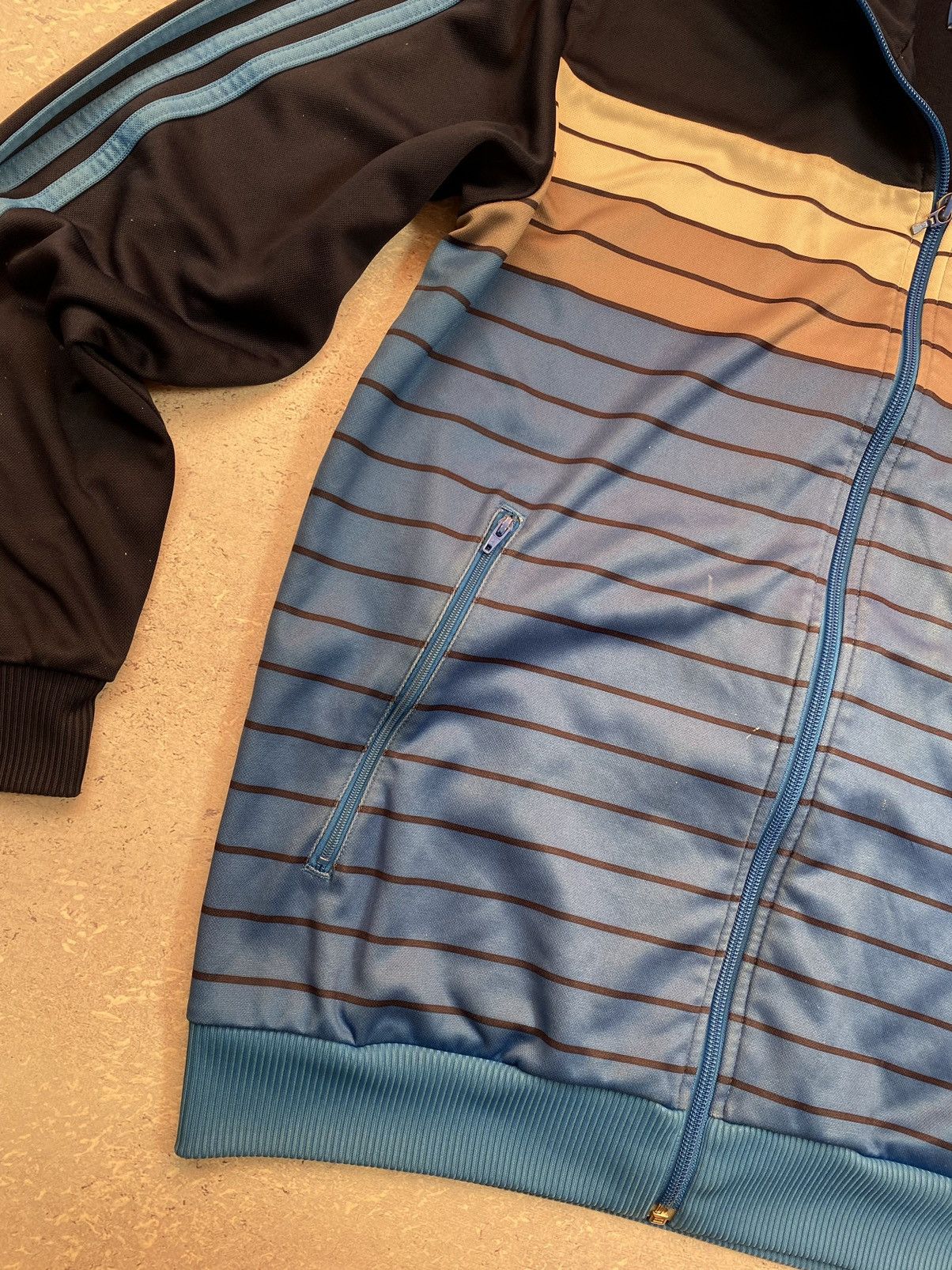 Adidas × Vintage Adidas men’s blue full zip up hoodie size medium Size US M / EU 48-50 / 2 - 9 Thumbnail