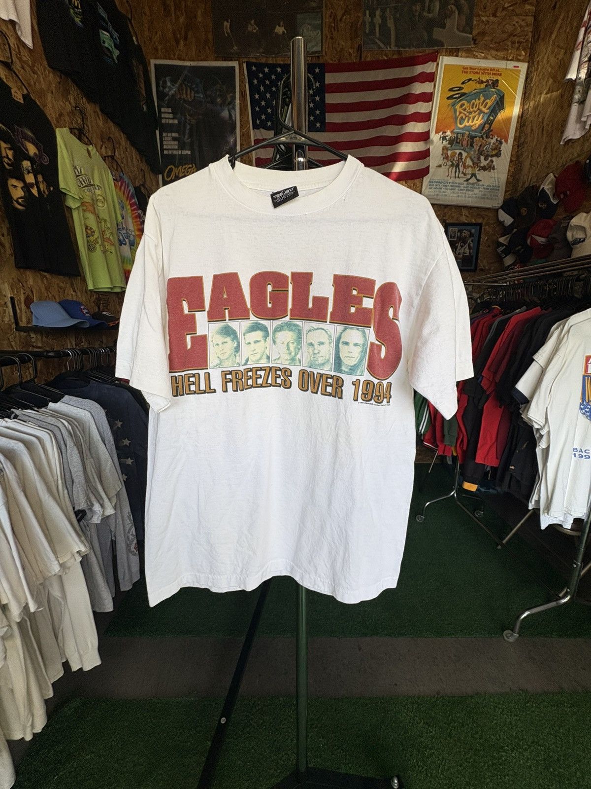 Band Tees 1994 Eagles Hell Freezes over Tour T-Shirt Size US L / EU 52-54 / 3 - 1 Thumbnail