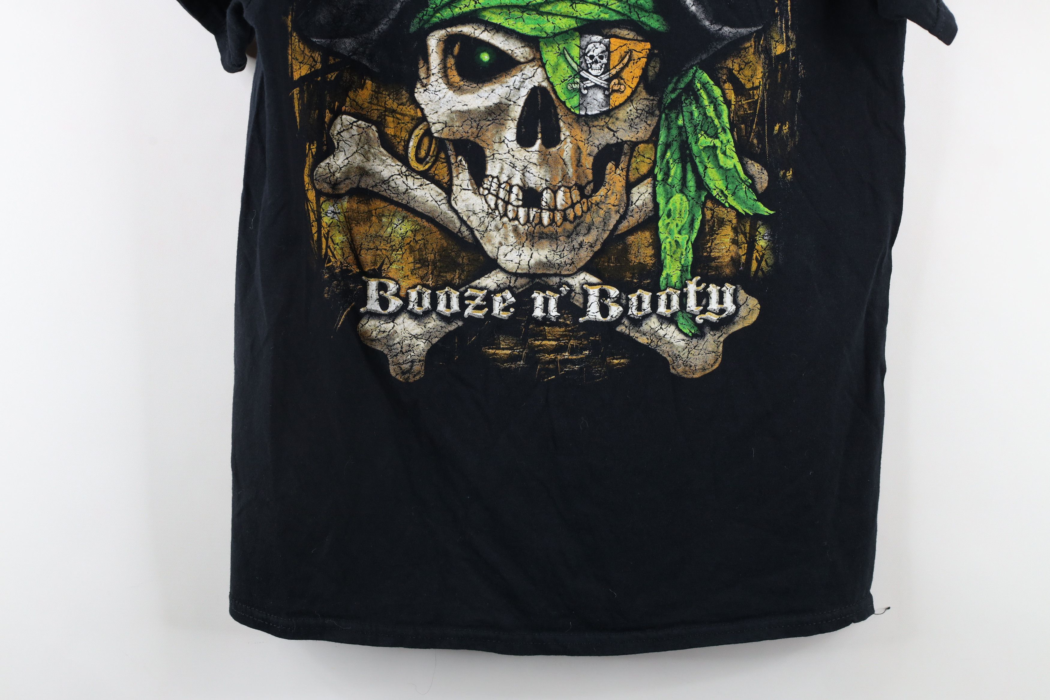 Vintage Vintage Y2K Streetwear St Patricks Day Booze N Booty T-Shirt Size US M / EU 48-50 / 2 - 11 Thumbnail