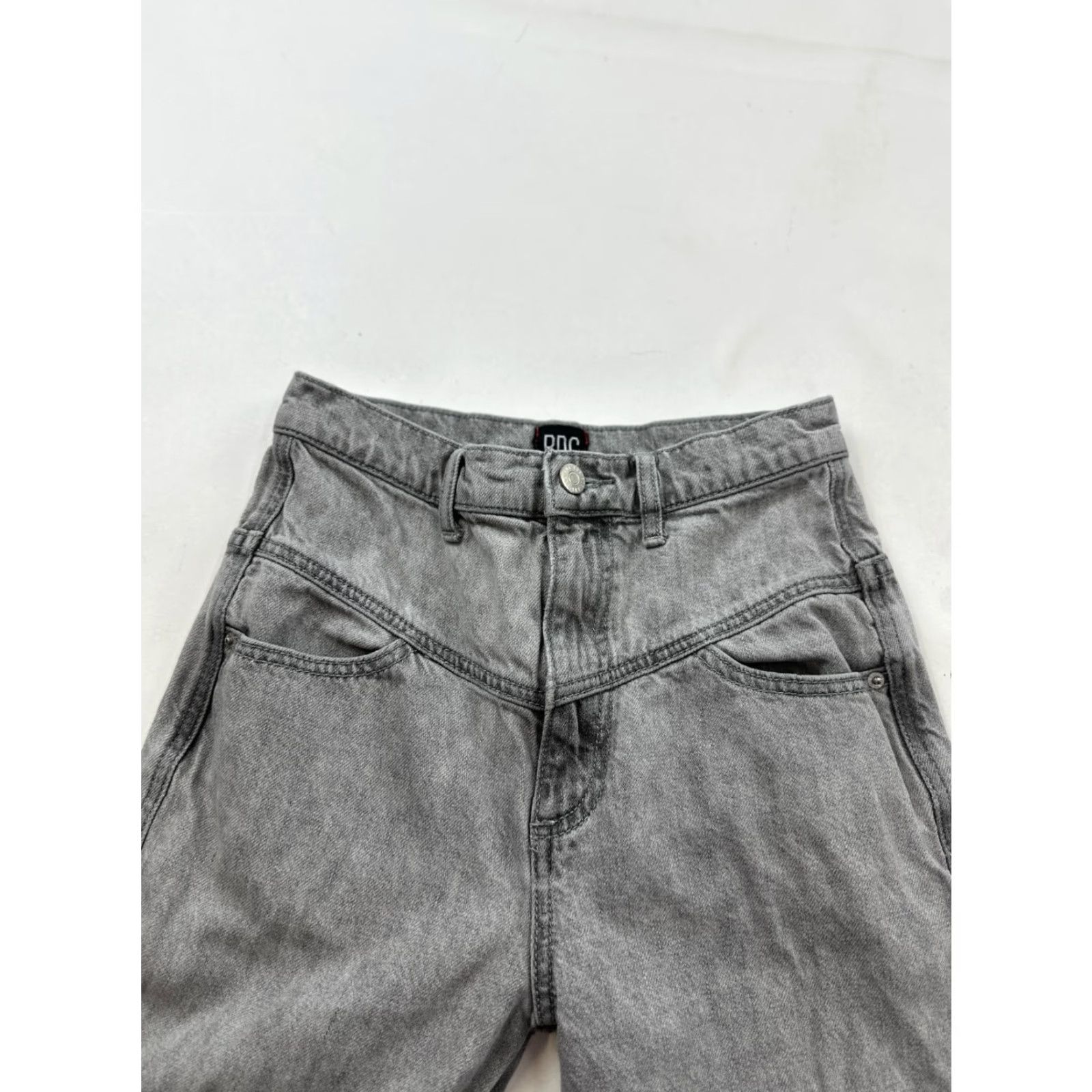 Bdg BDG Jeans Womens 24 Gray Acid Wash Balloon Mom High Waist Retro Urban Denim 5-Pocket Womens Size 42" / US 20 - 4 Thumbnail