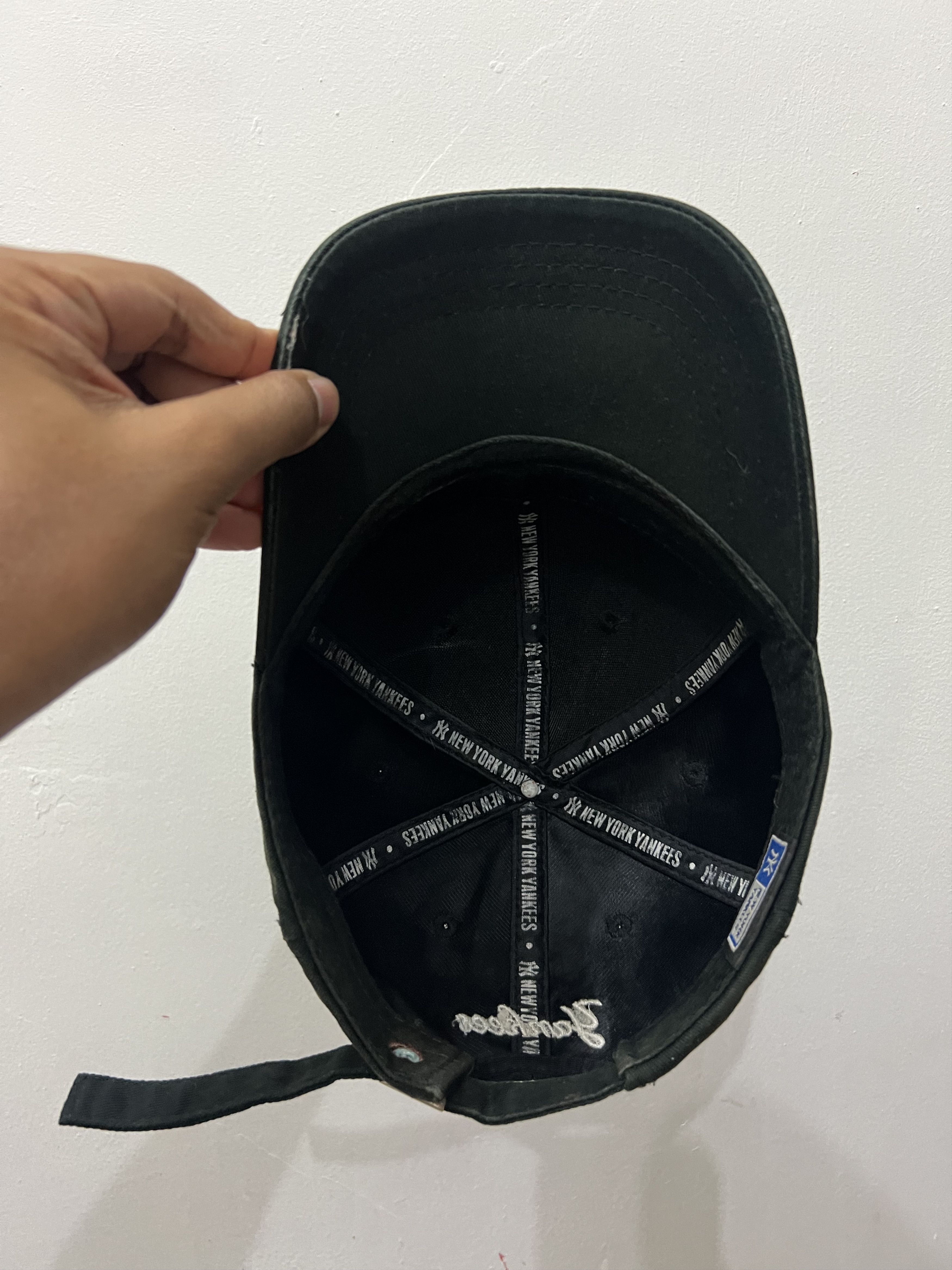 New York Yankees New York Yankees Hat Size ONE SIZE - 9 Thumbnail