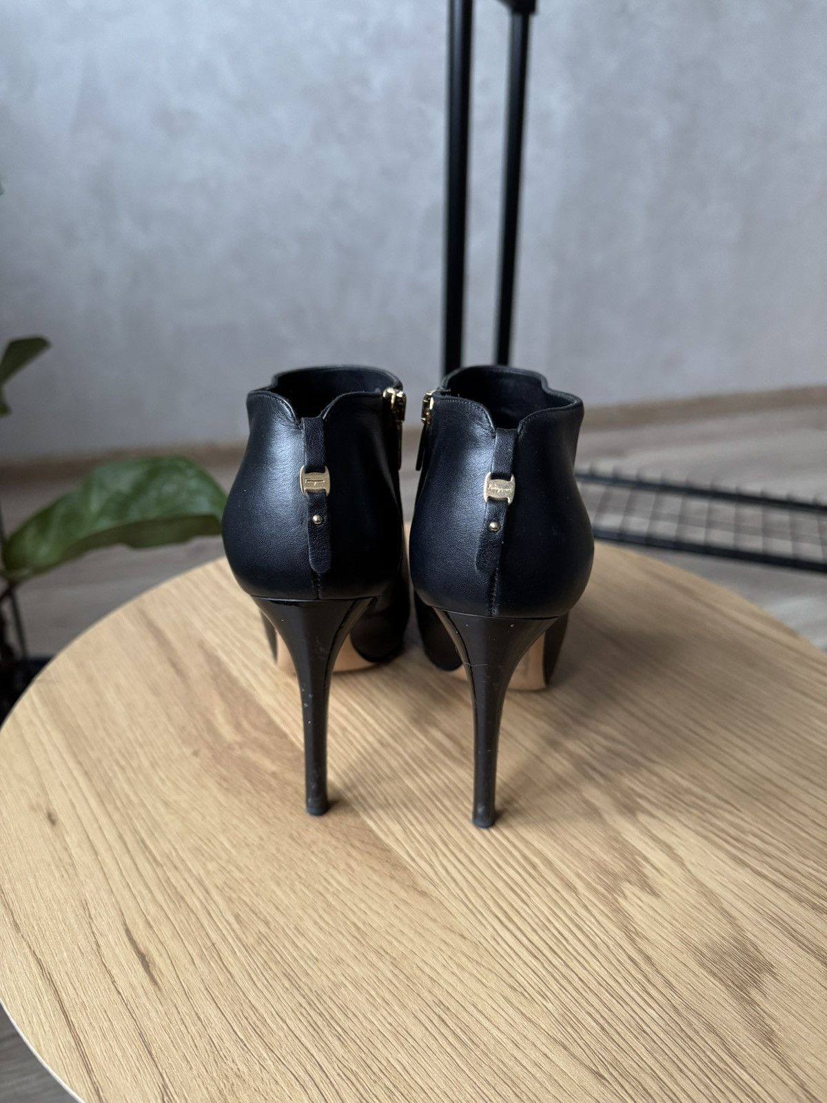 Salvatore Ferragamo Black Leather Ankle Boots Heels
