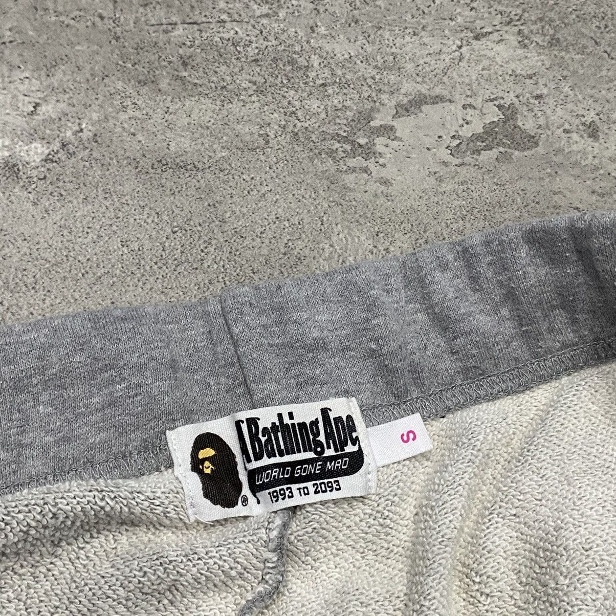 Bape Bape Spellout One Point Gray Joggers Size 27" / US 4 / IT 40 - 4 Thumbnail