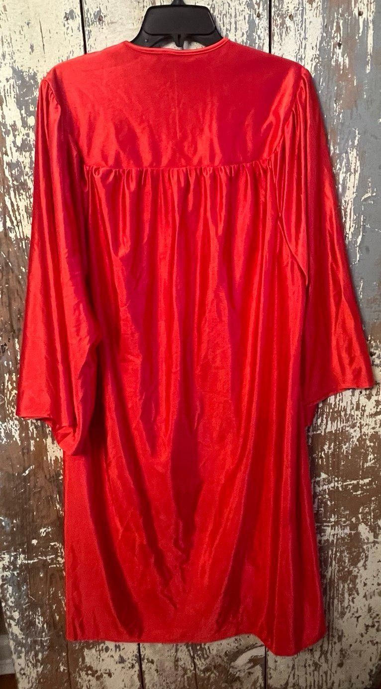 Designer Red Graduation gown, size 48, fits 5'3"-5'-5" Size ONE SIZE - 4 Thumbnail