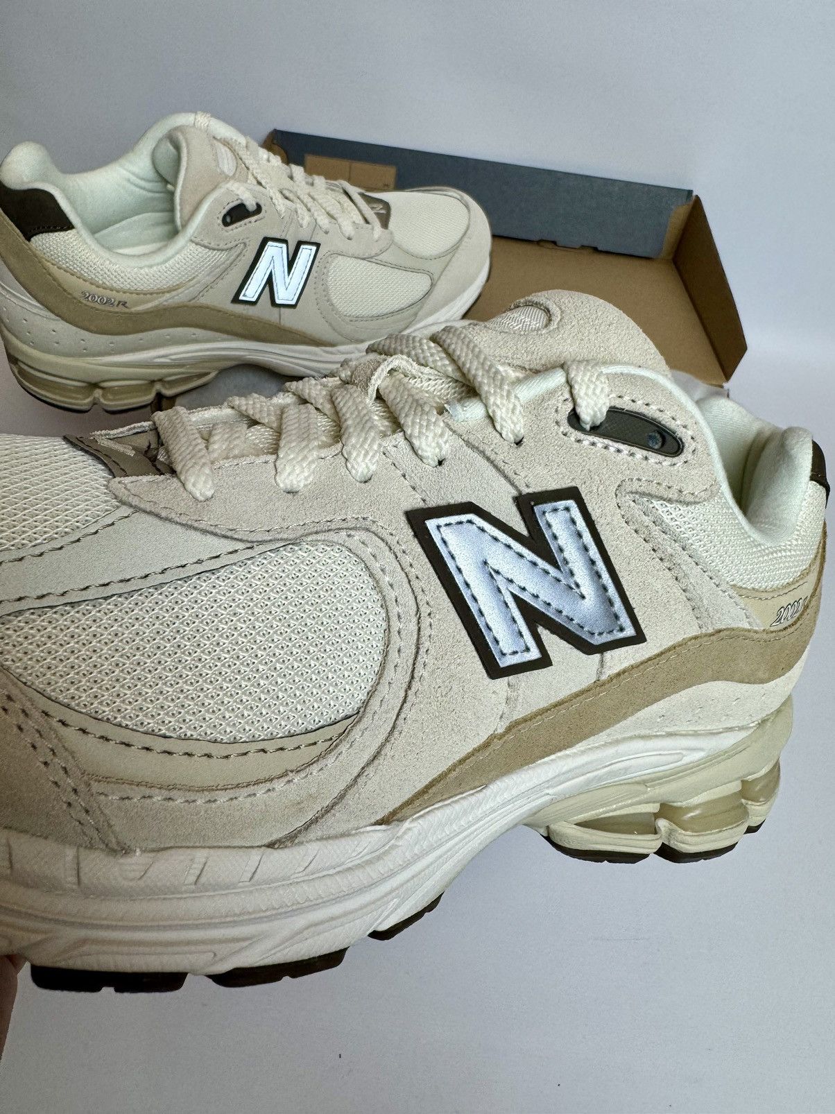 New Balance DS Original New Balance 2002R M2002RAB Size US 9 / EU 42 - 4 Thumbnail