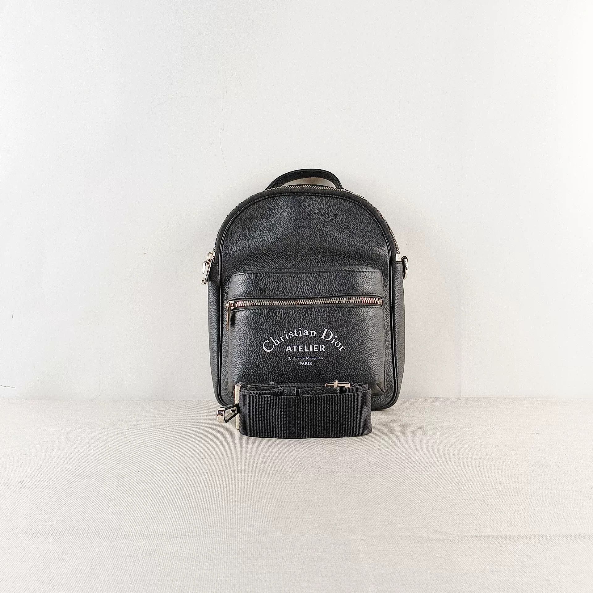 Dior Pre-loved Bag Very good condition Size ONE SIZE - 1 Thumbnail