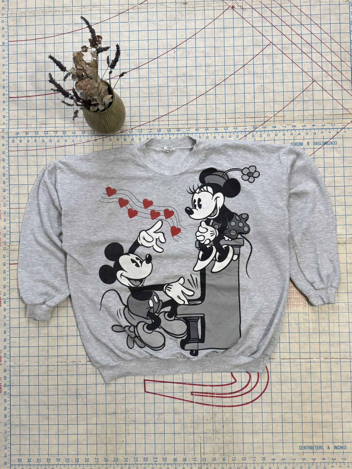 Disney × Mickey Mouse × Vintage Vintage Mickey & Minnie Mouse Piano Graphic Crewneck Women L Size L / US 10 / IT 46 - 1 Thumbnail