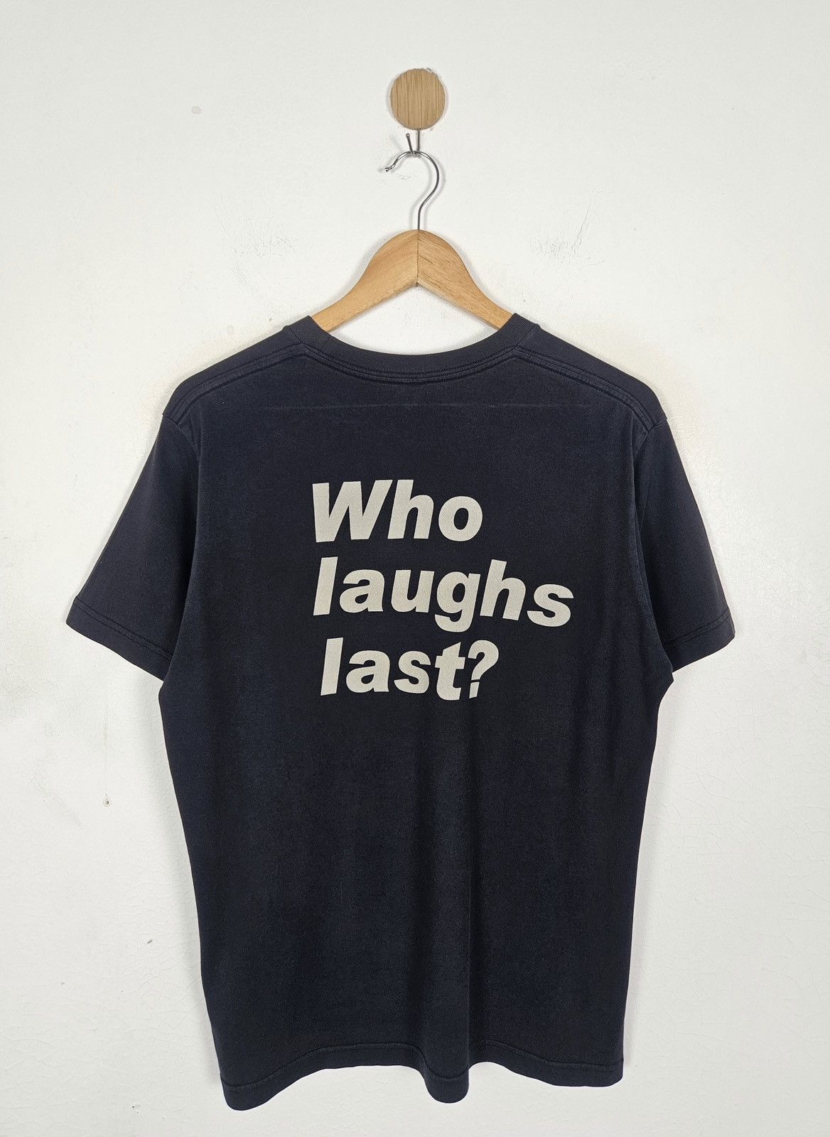 Barbara Kruger Who laugh Last Barbara Kruger pop art shirt Size US M / EU 48-50 / 2 - 2 Thumbnail