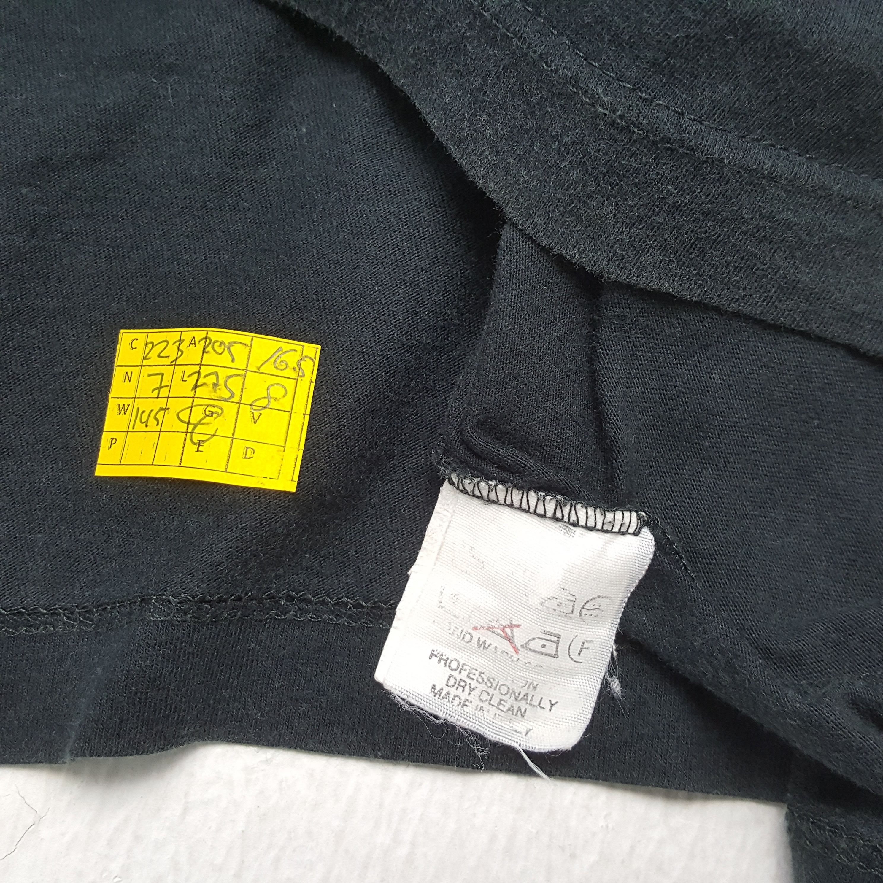 Fendi × Vintage Vintage FENDI Italian Fashion Brand Used T-Shirts Size US M / EU 48-50 / 2 - 4 Thumbnail
