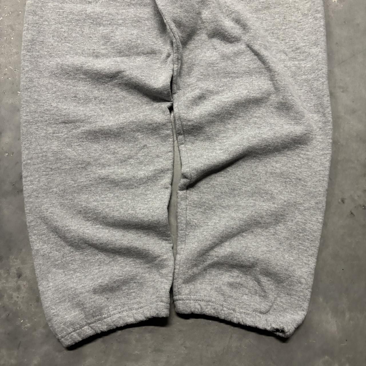 Japanese Brand × Vintage Crazy Vintage Y2K/2000s Baggy Light Grey Essential Sweatpants! Size US 34 / EU 50 - 5 Thumbnail