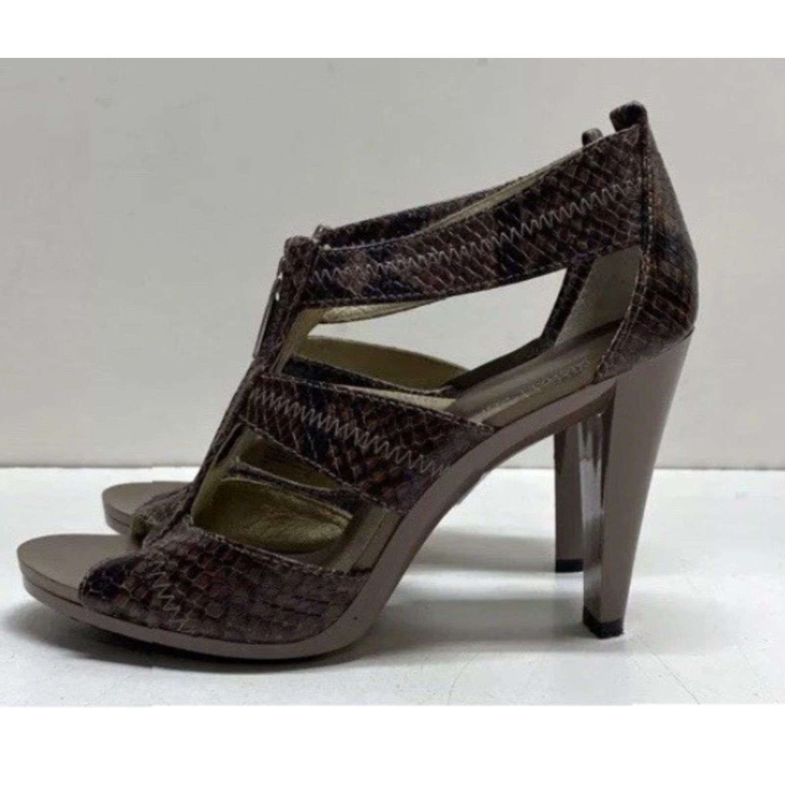 Michael Kors **Michael Kors Women Brown Snake Leather Pumps Size 6** User: Michael Kors Women Brown Snake Embossed Leather Pumps Size 6 Size US 6 / IT 36 - 4 Thumbnail