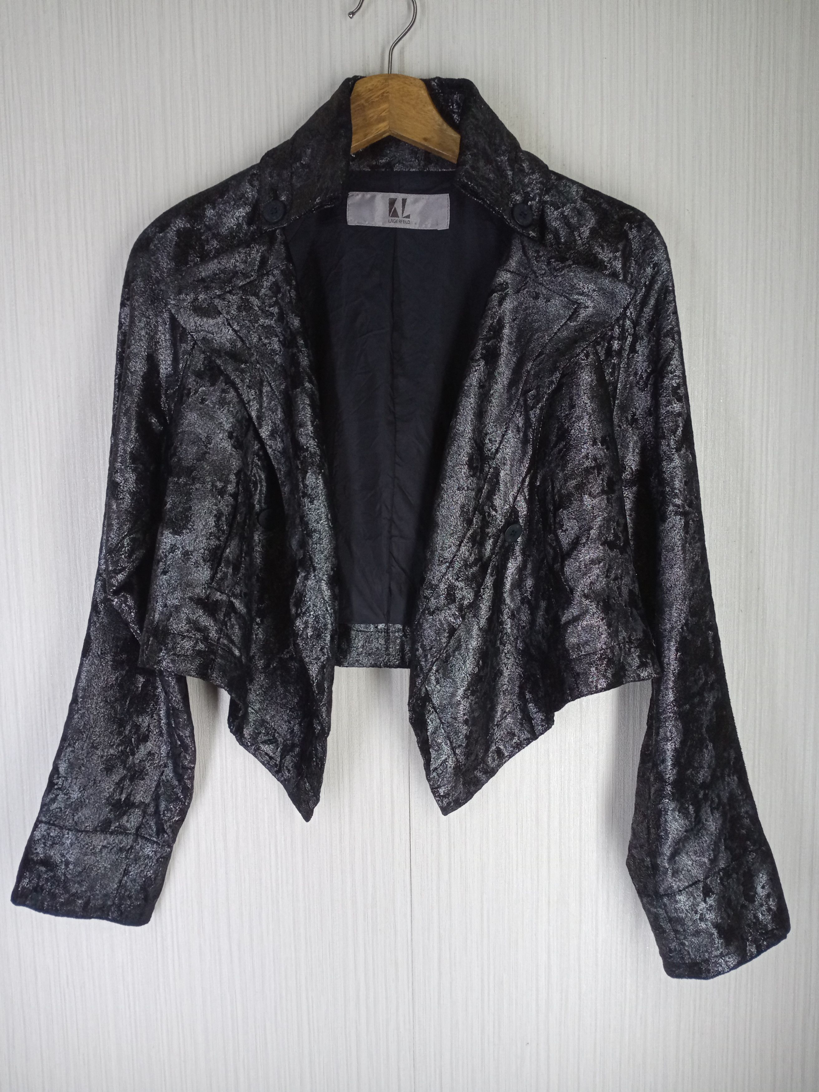 Karl Lagerfeld Rare Vintage Karl Lagerfeld Velvet Cropped Coat Jacket Size M / US 6-8 / IT 42-44 - 2 Thumbnail
