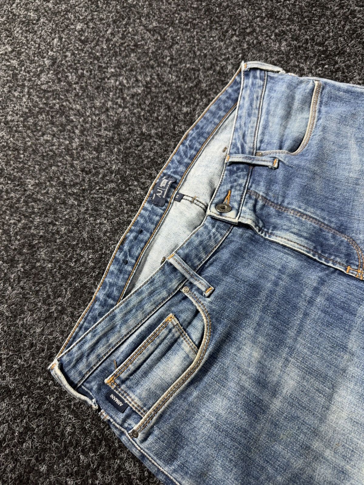 Giorgio Armani 00s AJ Armani Jeans J06 Slim Fit Dirty Distressed Jeans Size US 33 - 9 Thumbnail