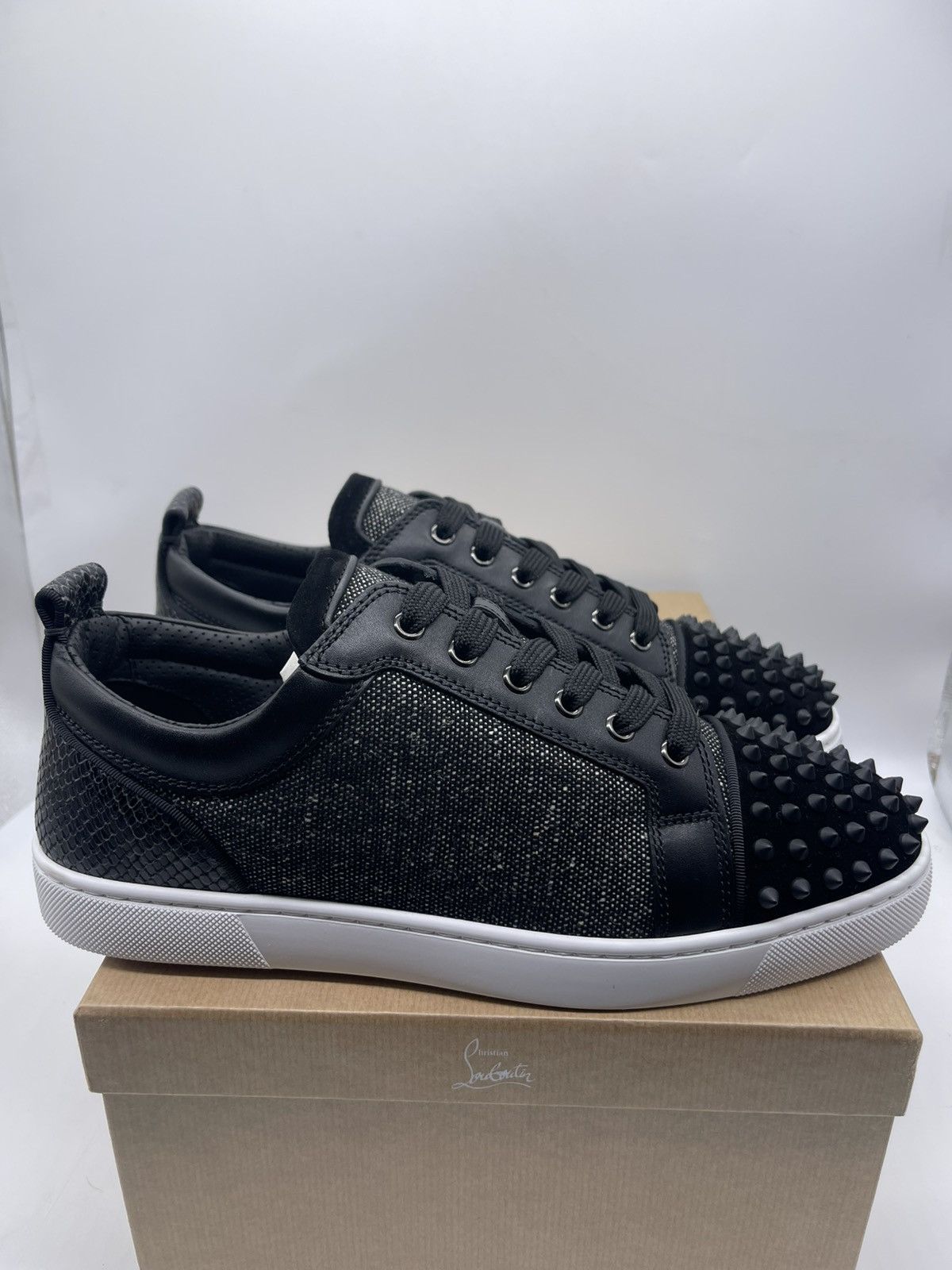 Christian Louboutin Christian Louboutin junior spike Orlato Size US 10 / EU 43 - 1 Thumbnail