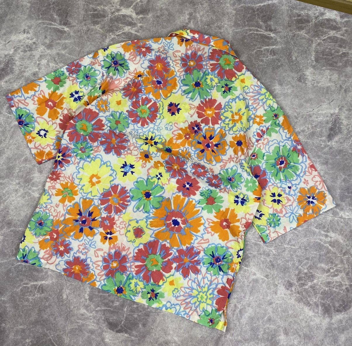 Bershka Bershka Hawaiian Shirt Flowers Art Multicolour Print Size: M Size US M / EU 48-50 / 2 - 6 Thumbnail