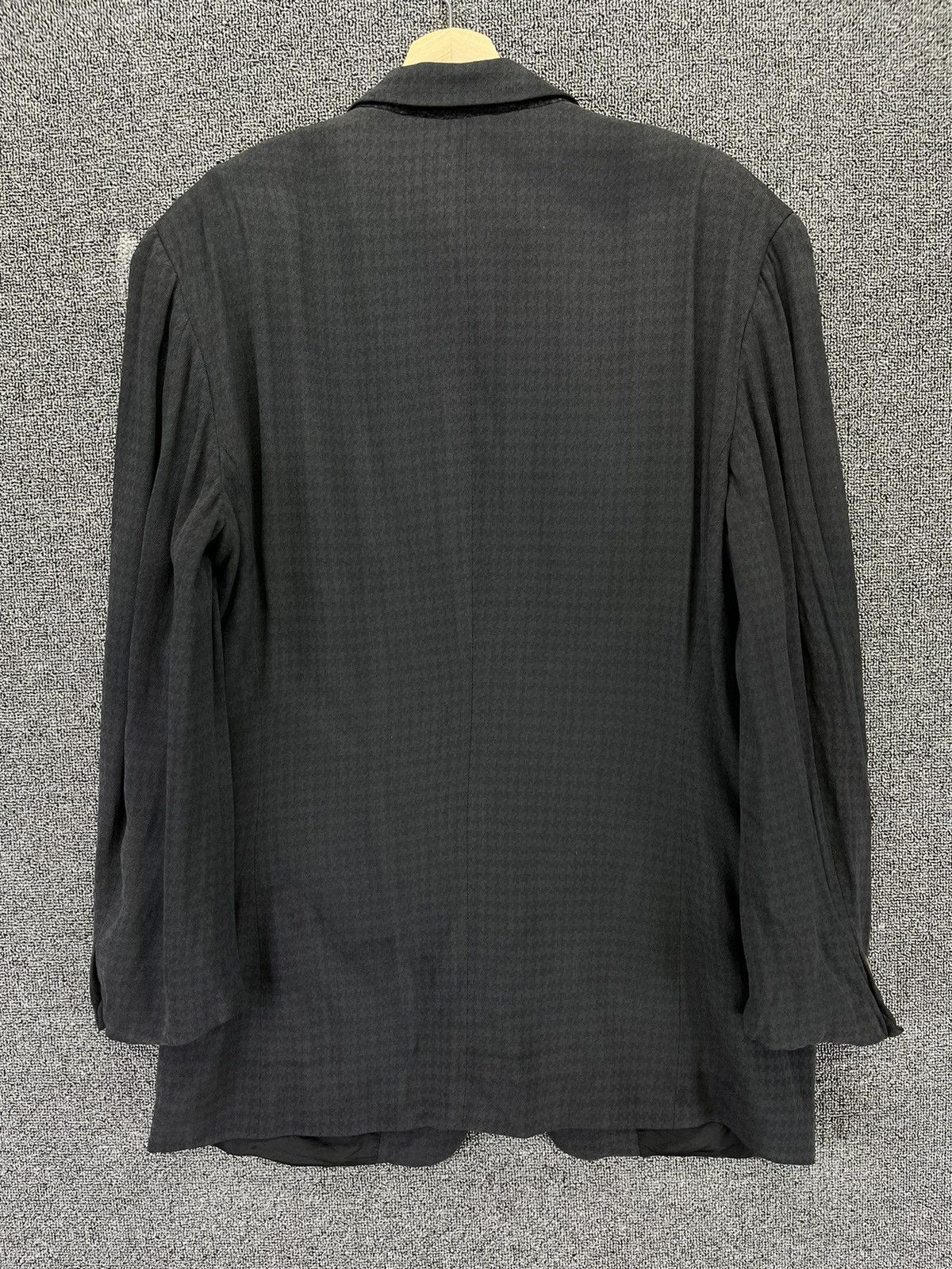 Giorgio Armani Vintage Giorgio Armani Black Blazers Coats Jacket Size US M / EU 48-50 / 2 - 9 Thumbnail