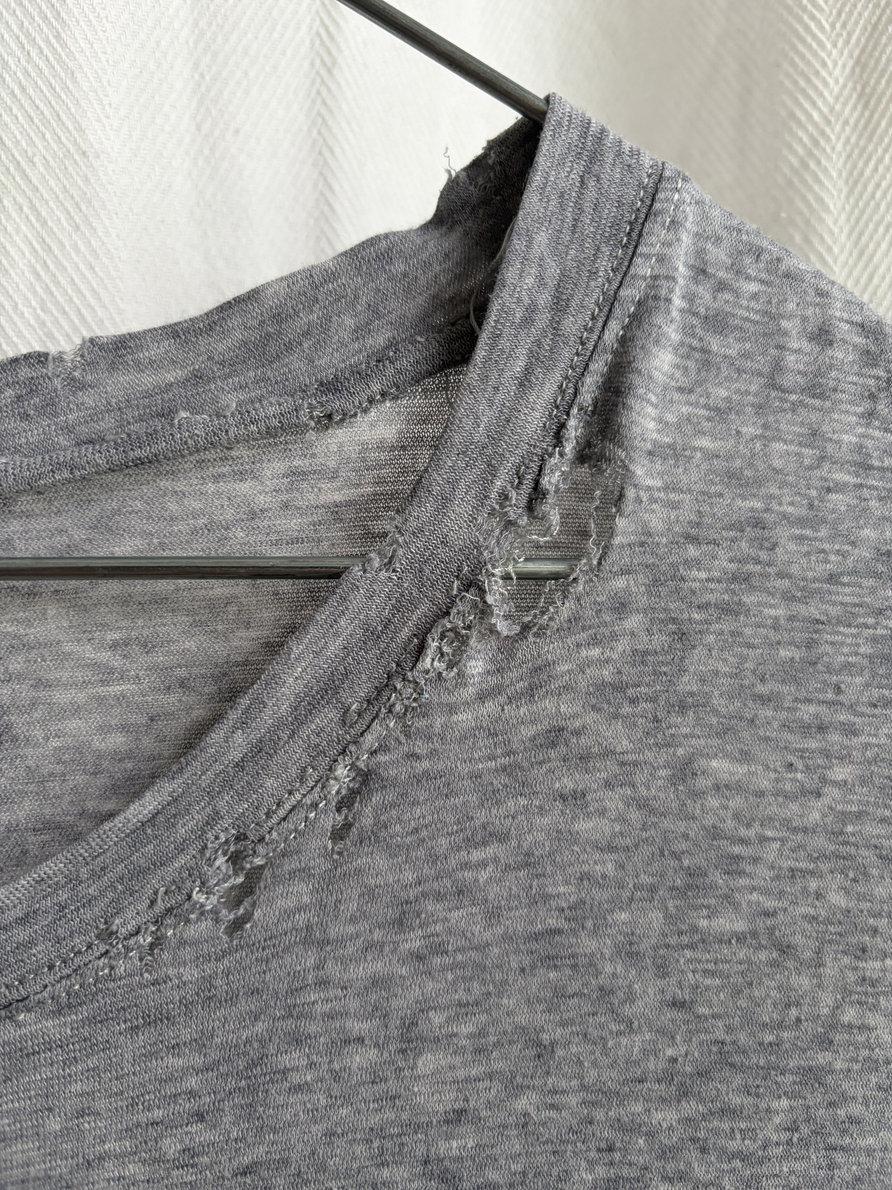Balmain SS10 Lightweight Distressed T-Shirt Size US M / EU 48-50 / 2 - 4 Thumbnail