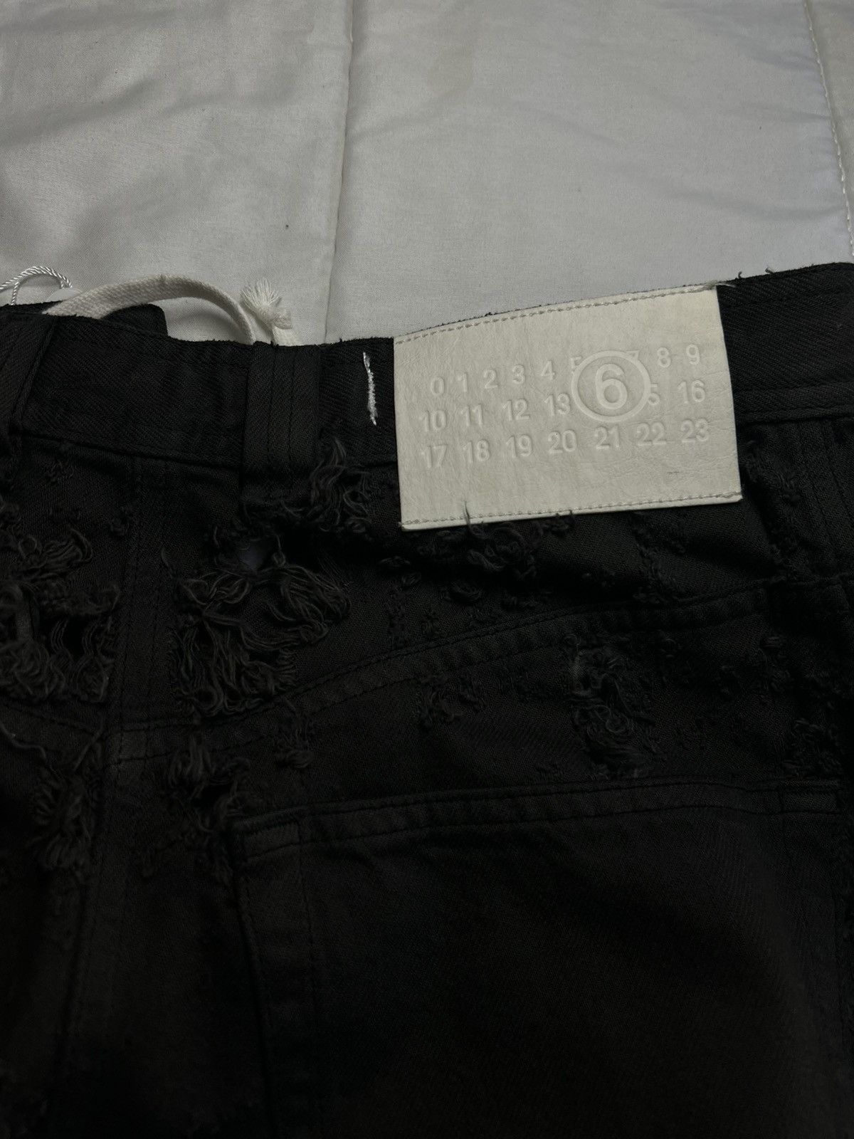 Maison Margiela Maison Margiela Rare Distressed Long Skirt Size 27" / US 4 / IT 40 - 4 Thumbnail