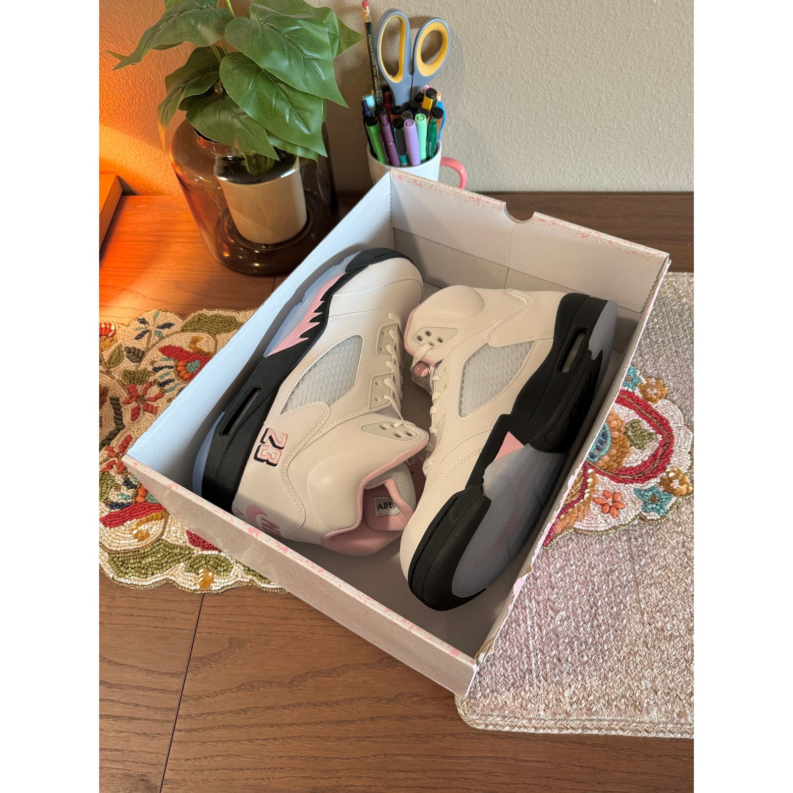 Jordan Brand × Nike Jordan 5 Retro White Medium Soft Pink Black Awake Regal Size US 13 / EU 46 - 7 Thumbnail