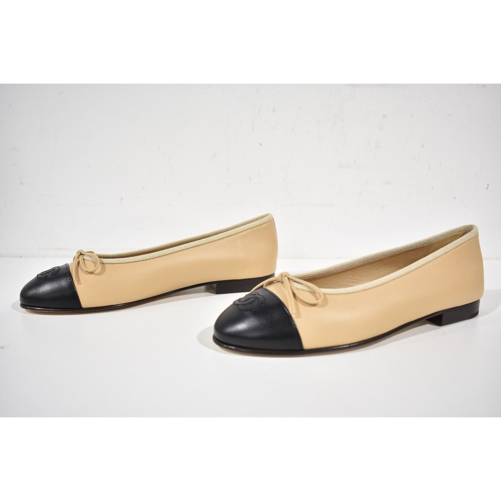 Chanel Lambskin Leather CC Logo Bow Tie Ballet Ballerina Flat 37 Size US 7 / IT 37 - 13 Thumbnail