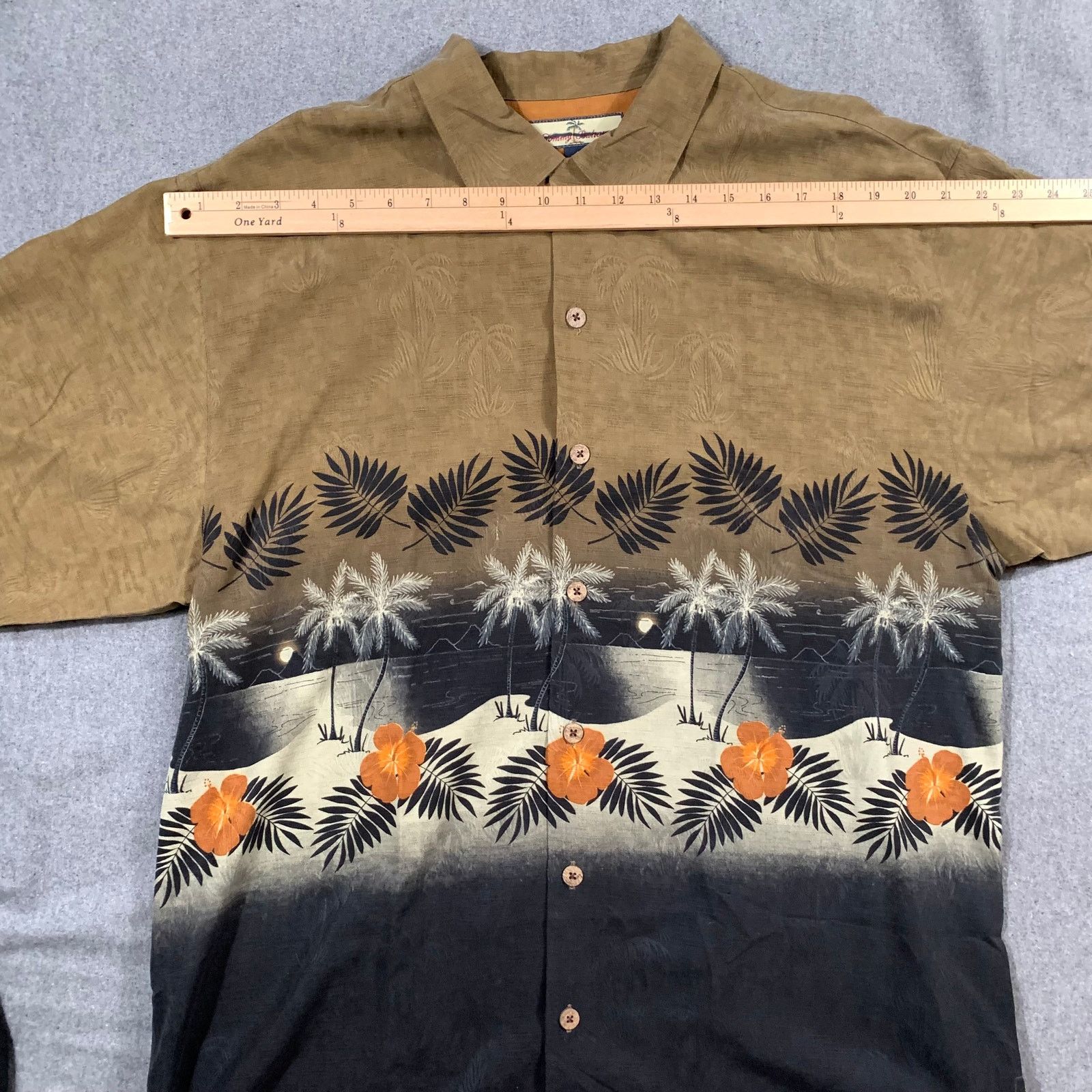 Tommy Bahama --Shirt Adult -Size- Color Outdoor Athletic Casual Size US L / EU 52-54 / 3 - 6 Thumbnail