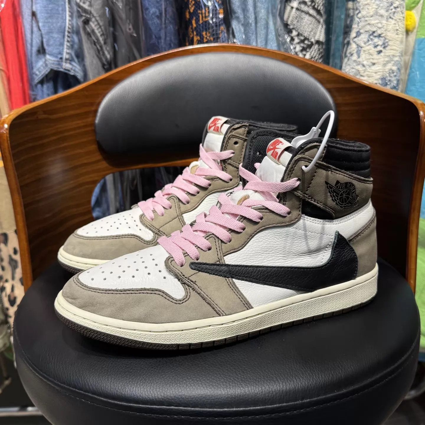 Travis Scott Multi-Color High-Top Sneakers Size 10 Size US 10 / EU 43 - 1 Thumbnail