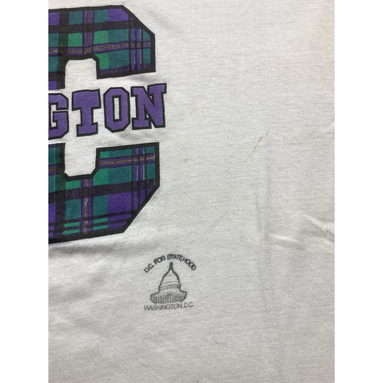 Spell Vintage 90s Washington DC plaid logo Short Hills XL t shirt User: Vintage 90s Washington DC plaid logo Short Hills XL t-shirt Size US XL / EU 56 / 4 - 6 Thumbnail